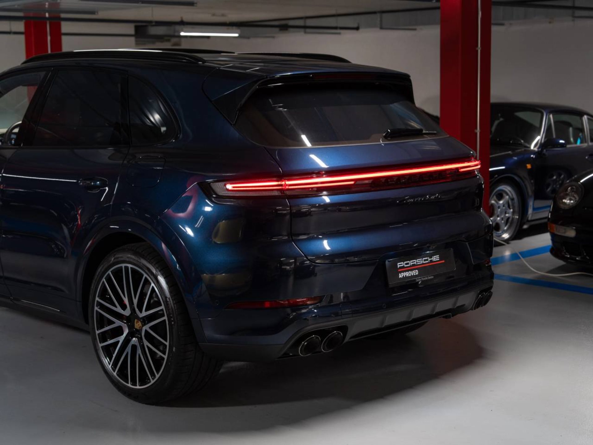 PORSCHE Cayenne Turbo E-Hybrid (MY24)-image-24