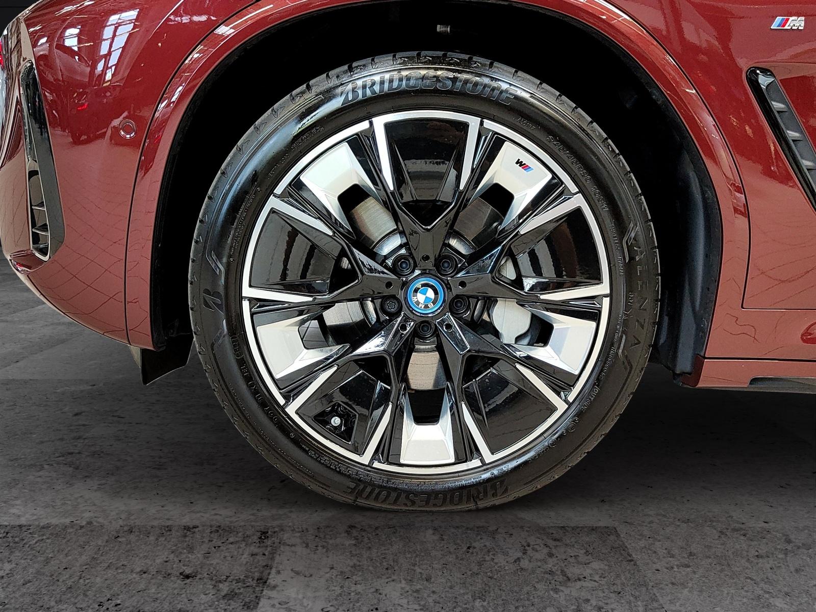 BMW iX3 E-Motor MFK 13.07.2026 Attraktiven Leasingzinssatz ab 0,9 % bei Abschluss einer BMW Fahrzeugversicherung.-image-8