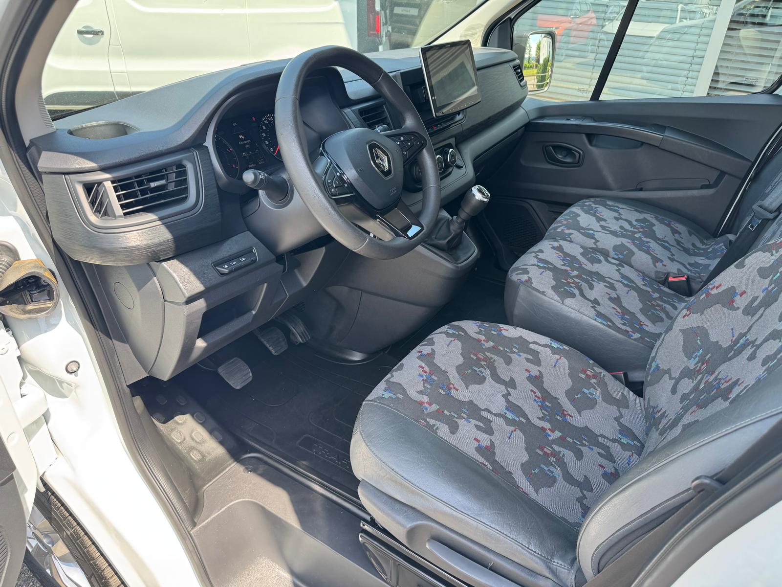 RENAULT Trafic 150 Adv.L2H2 EN-showroom-element-1