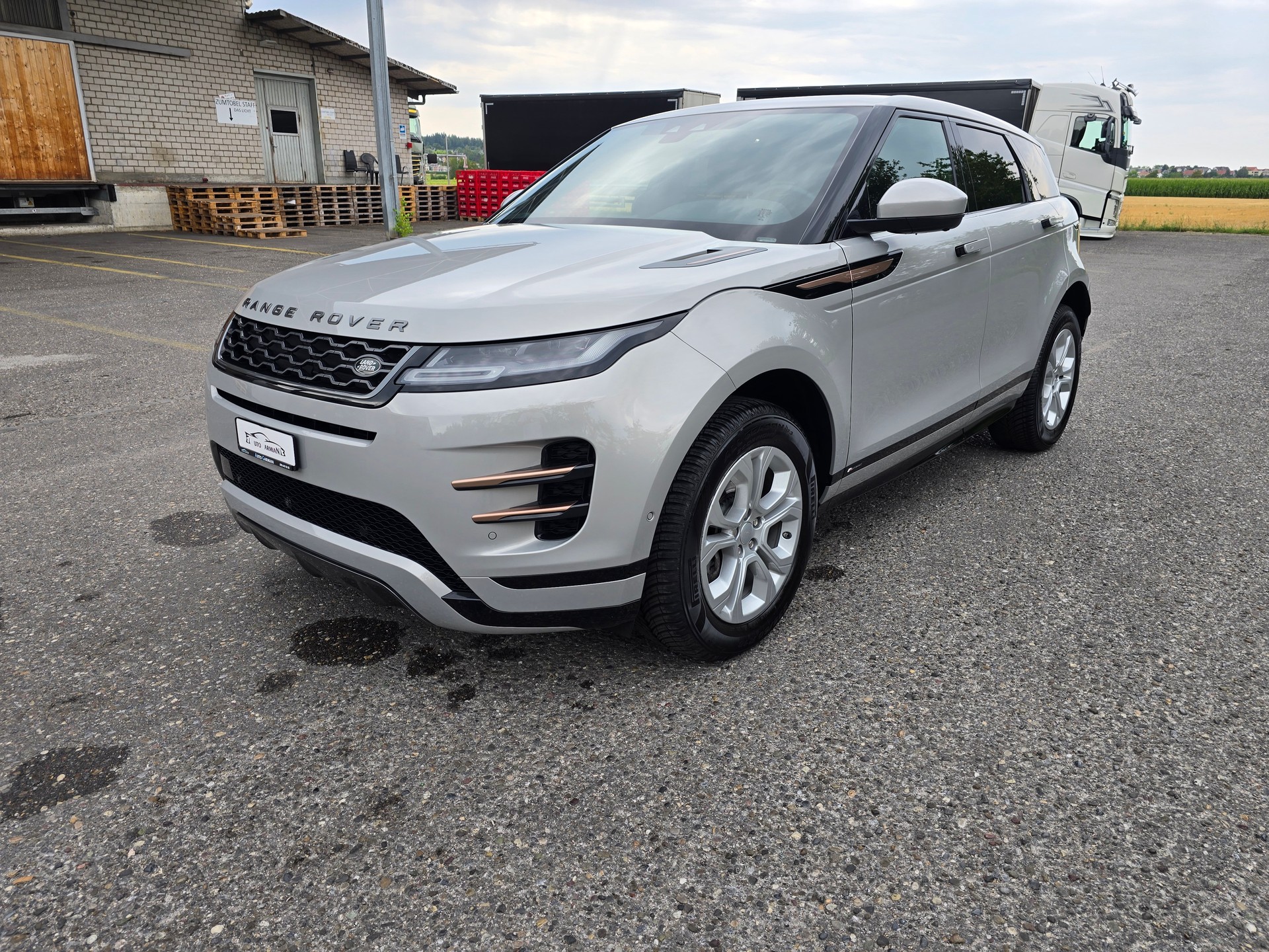 LAND ROVER Range Rover Evoque R-Dynamic D 150 HSE AT9-showroom-element-2