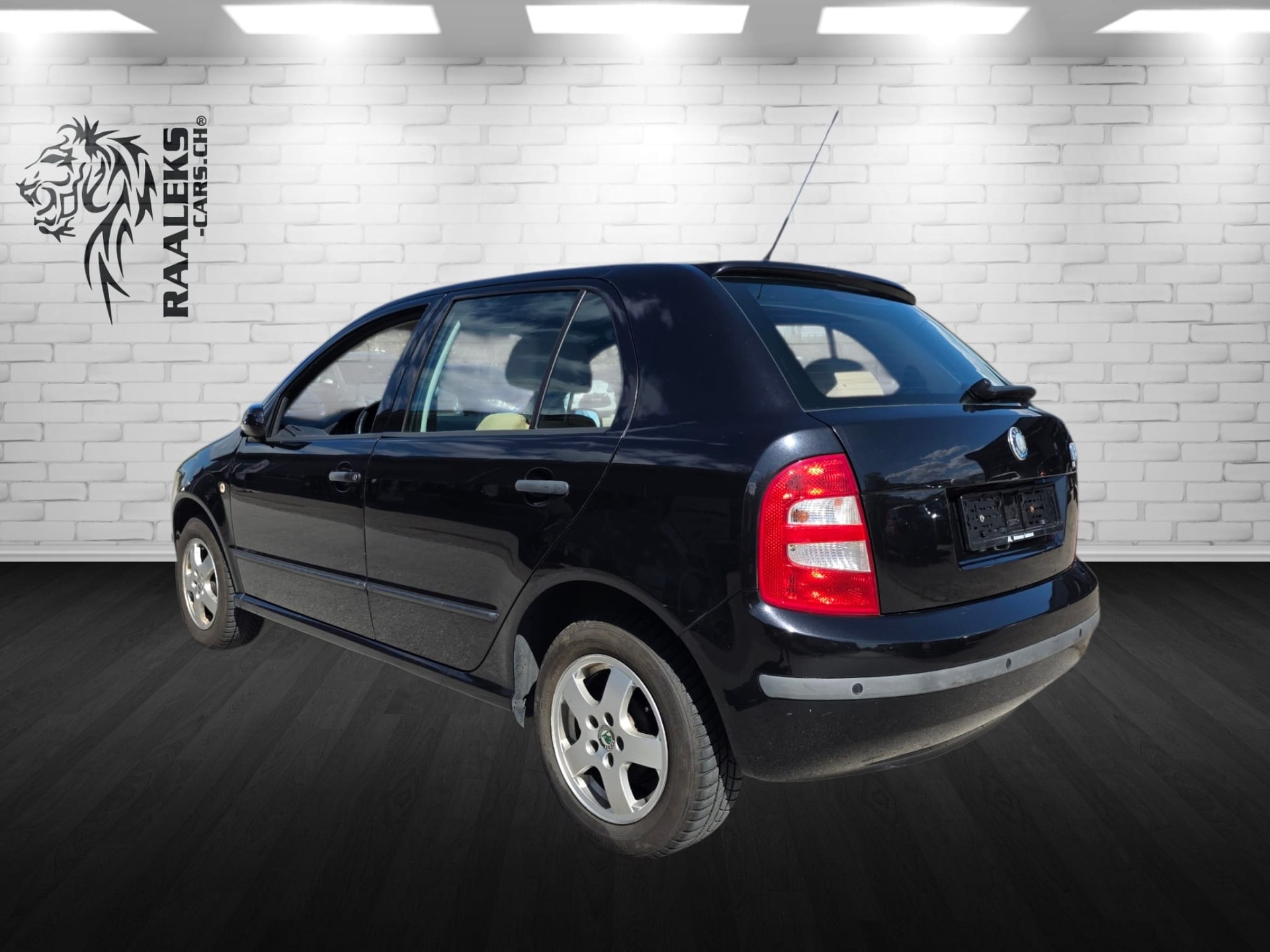 SKODA Fabia 1.4 16V Elegance-showroom-element-3