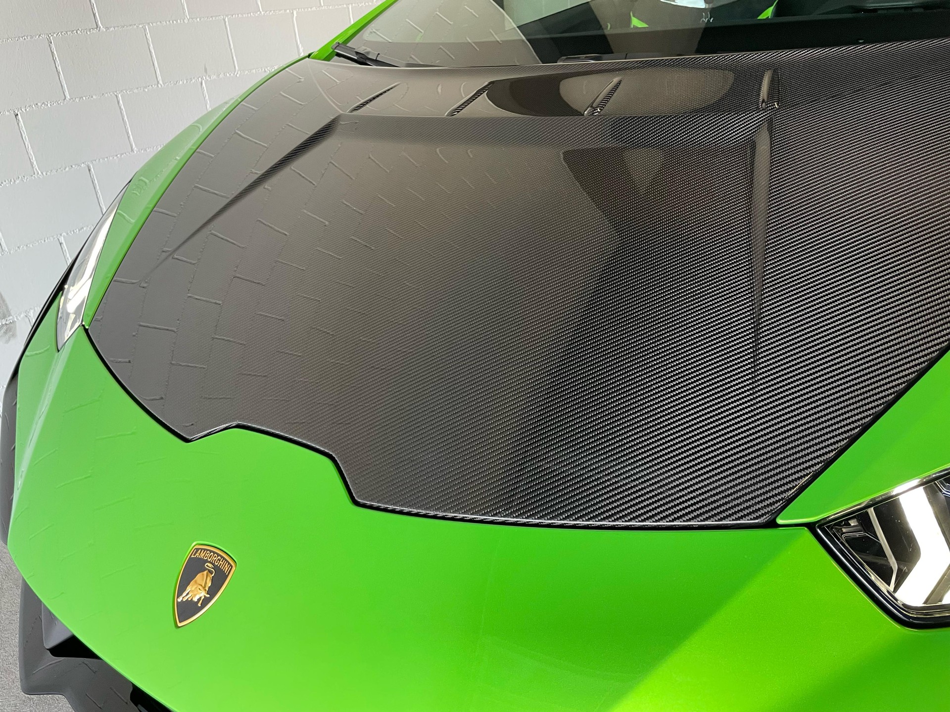 LAMBORGHINI Huracan TECNICA Coupé DCT Full Carbon-showroom-element-2