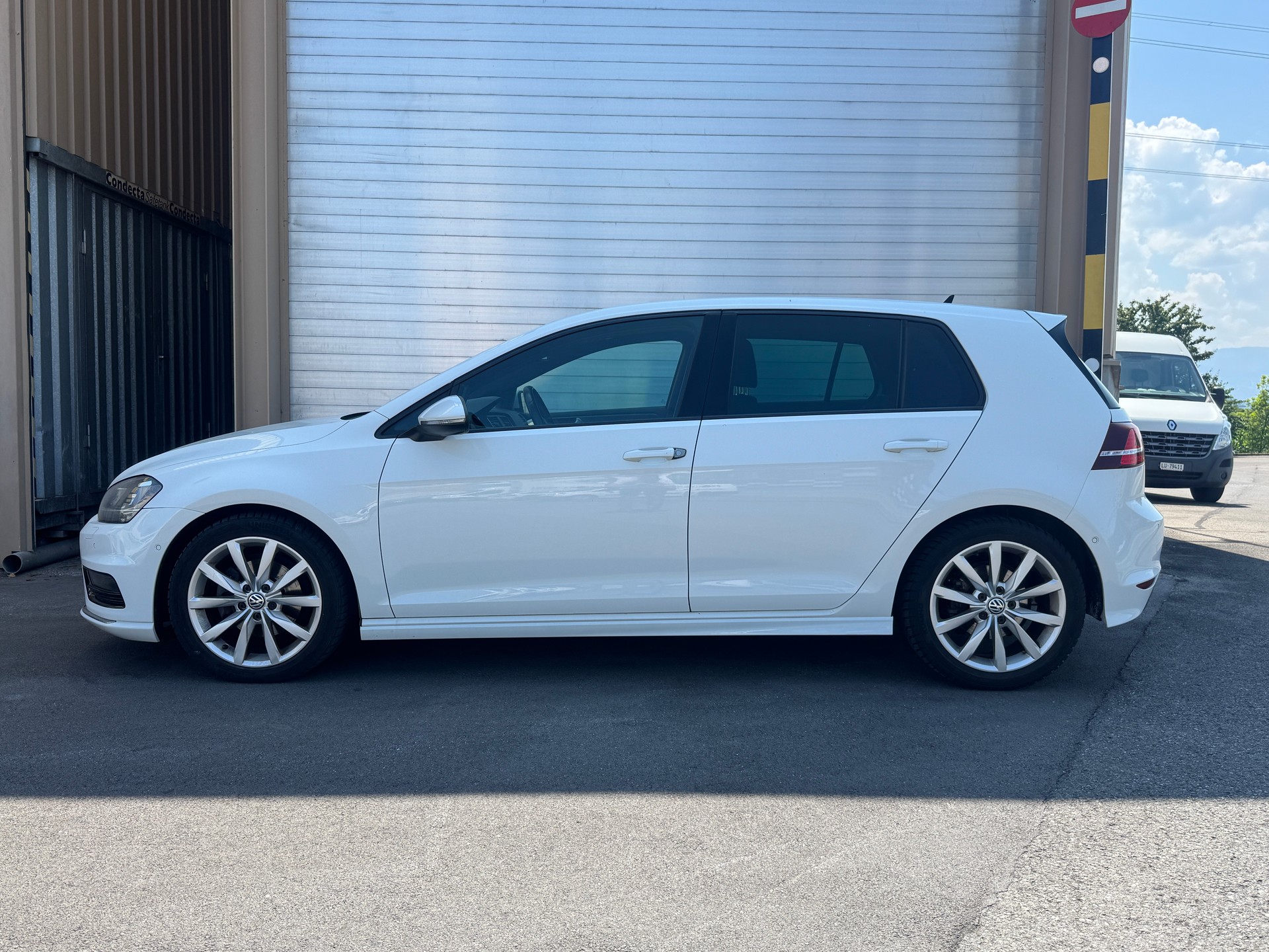 VW Golf 1.4 TSI Cup R-Line DSG-showroom-element-2