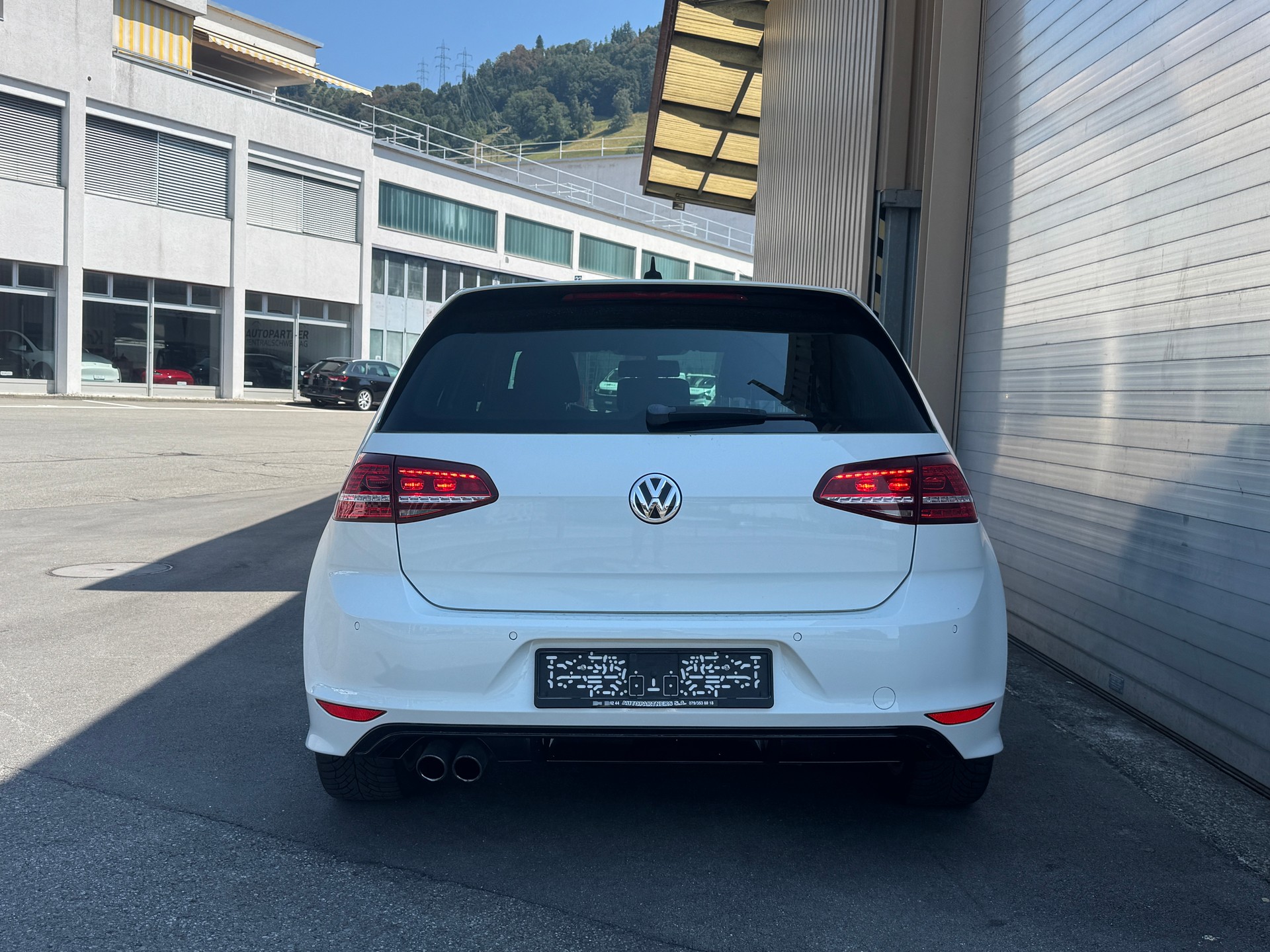 VW Golf 1.4 TSI Cup R-Line DSG-image-4