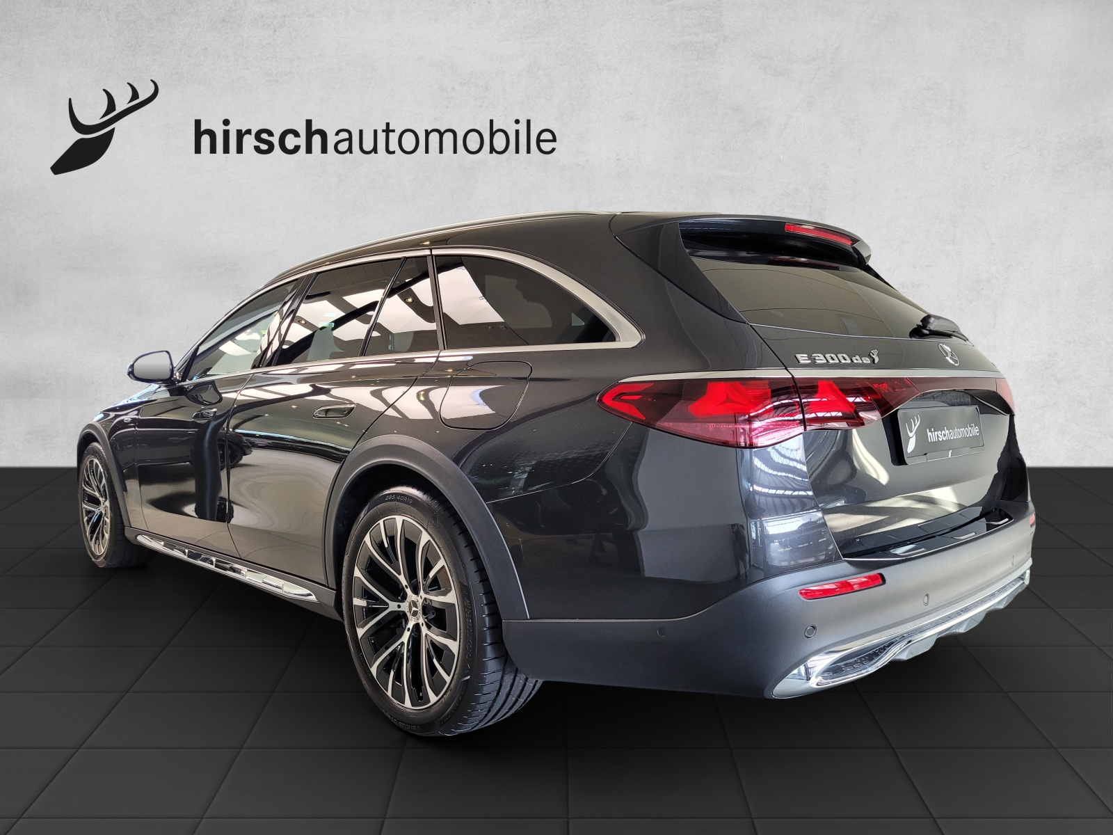 MERCEDES-BENZ E 300 de All-Terrain 4Matic 9G-Tronic-showroom-element-1