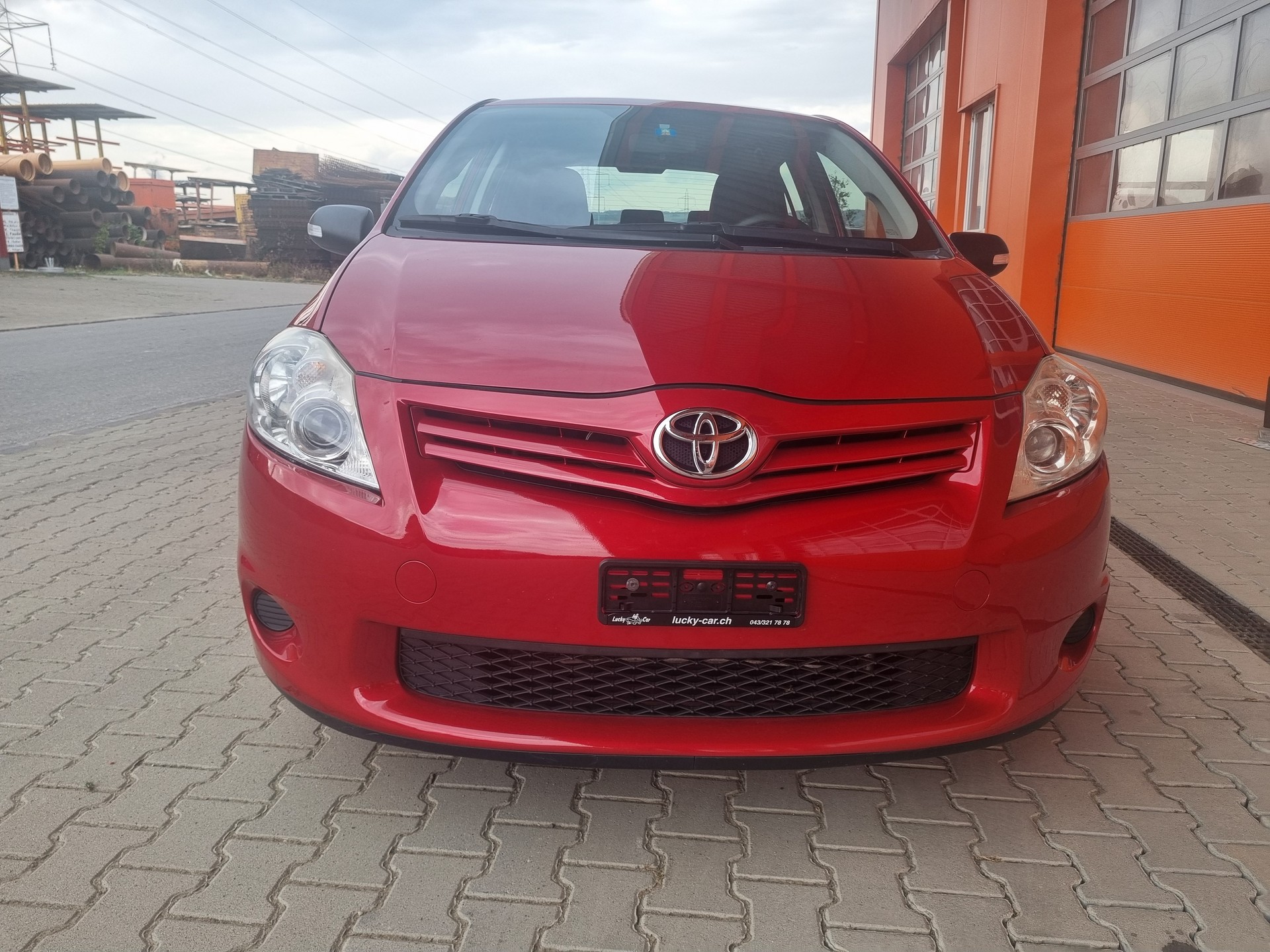 TOYOTA AURIS