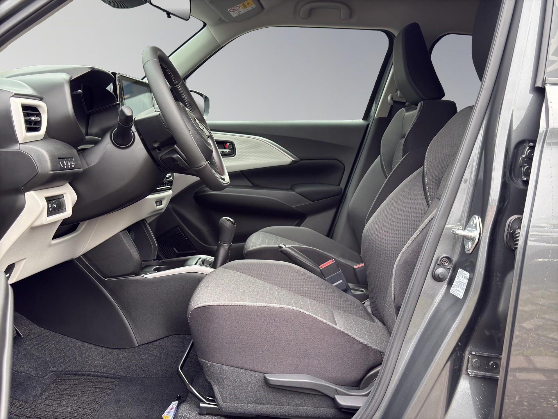 SUZUKI Swift 1.2 Sakura Top Hybrid 4x4-image-8