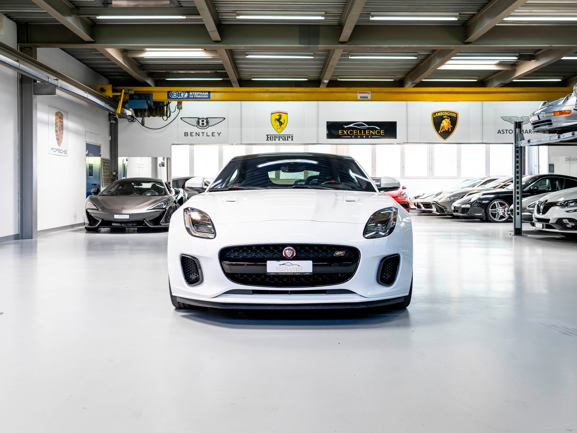 JAGUAR F-Type Coupé 3.0 V6 S/C AWD Chequered Flag Aut.-showroom-element-1