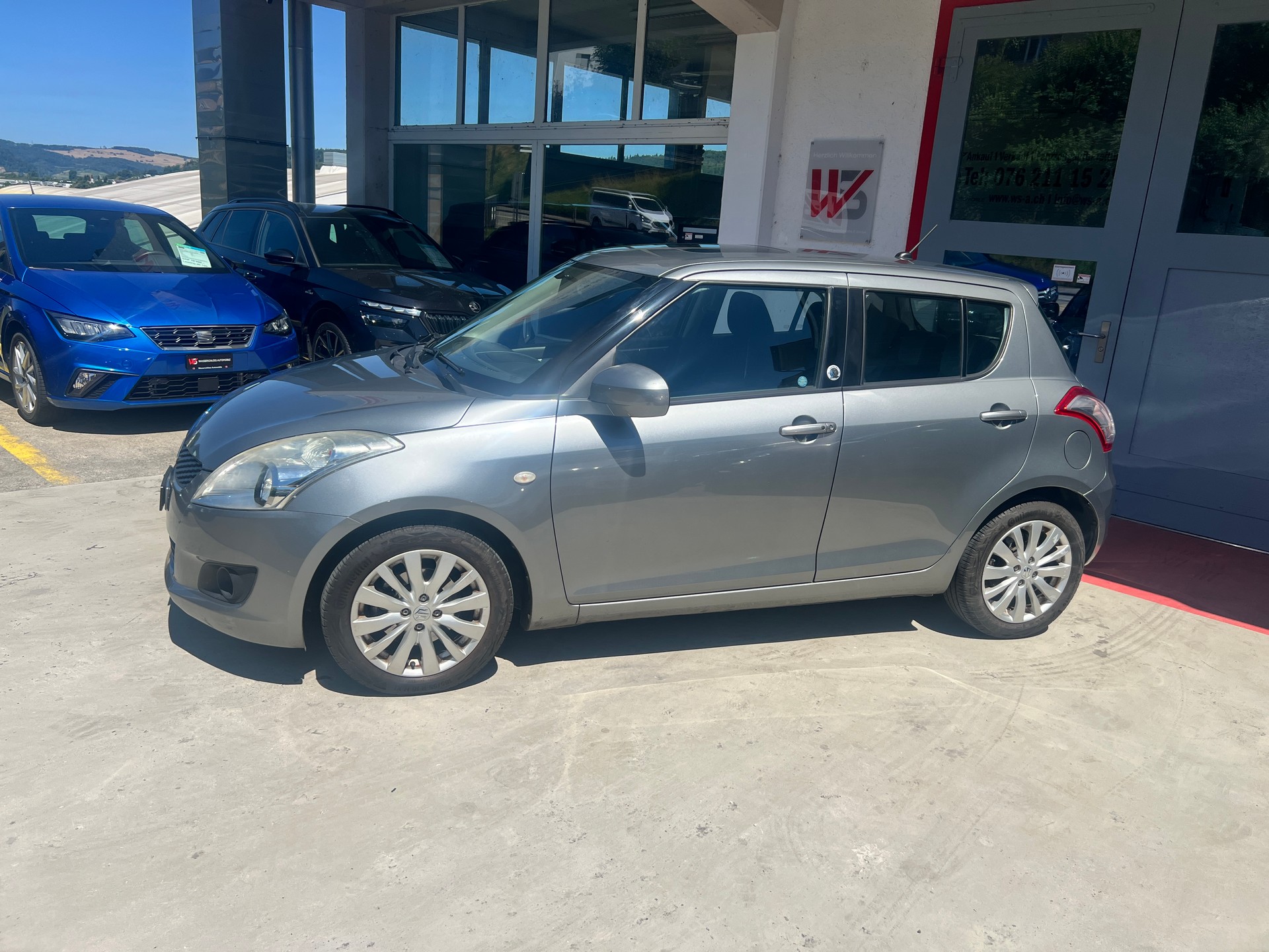 SUZUKI Swift 1.2i 16V GL Indigo-showroom-element-3