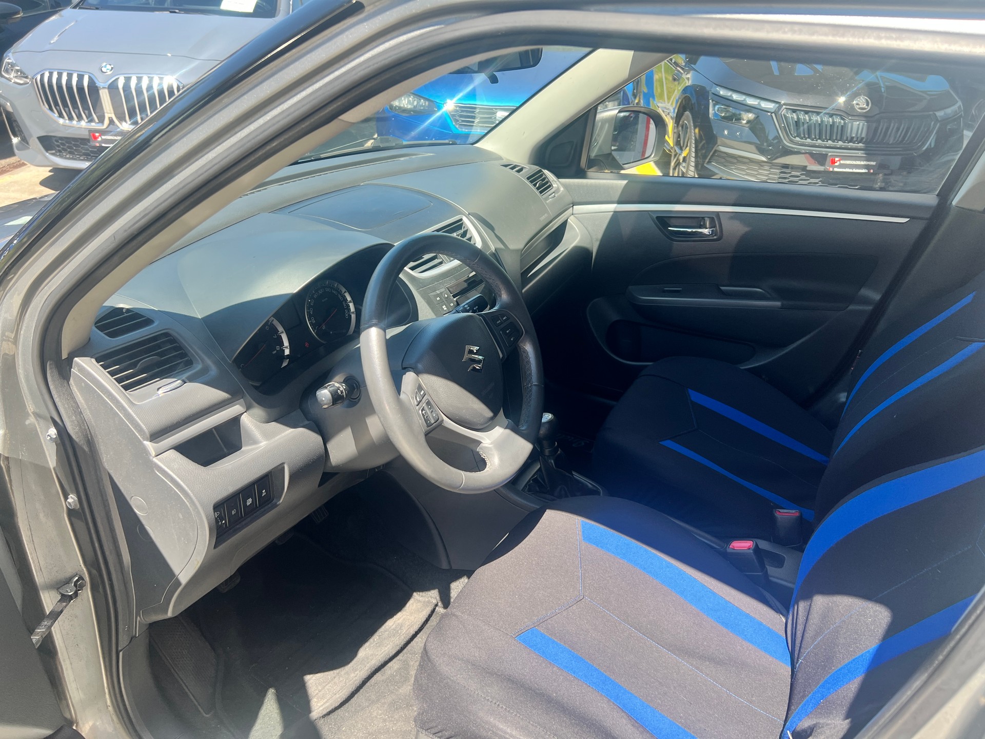 SUZUKI Swift 1.2i 16V GL Indigo-image-8