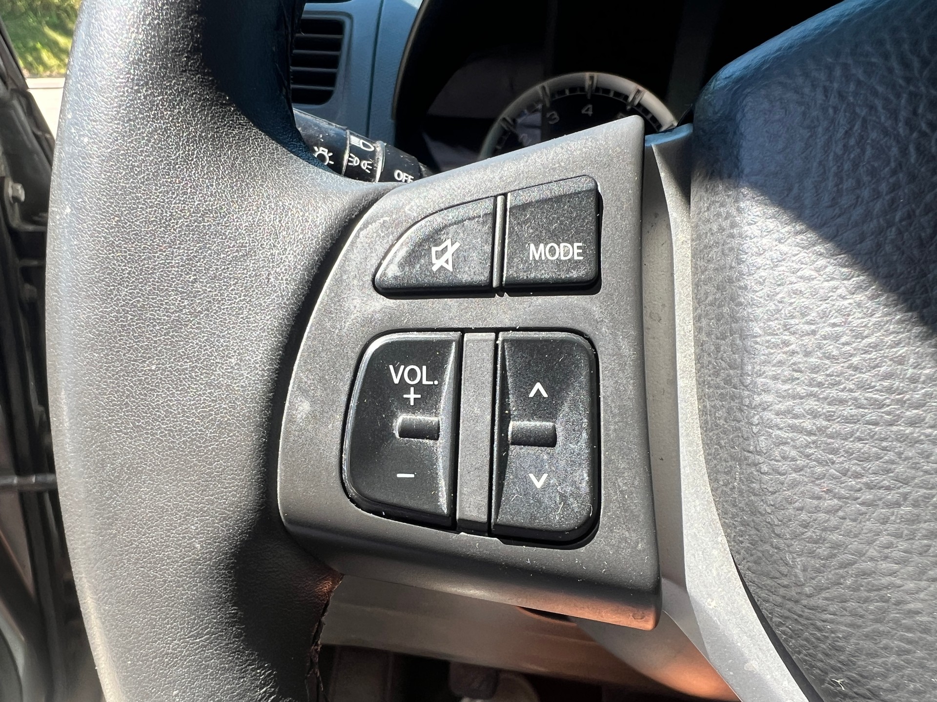 SUZUKI Swift 1.2i 16V GL Indigo-image-13
