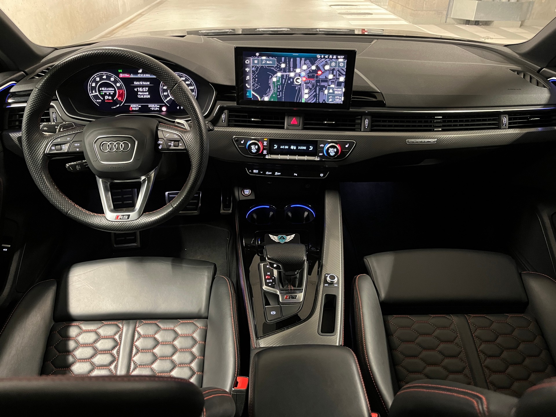 AUDI RS4 Avant quattro tiptronic-image-7
