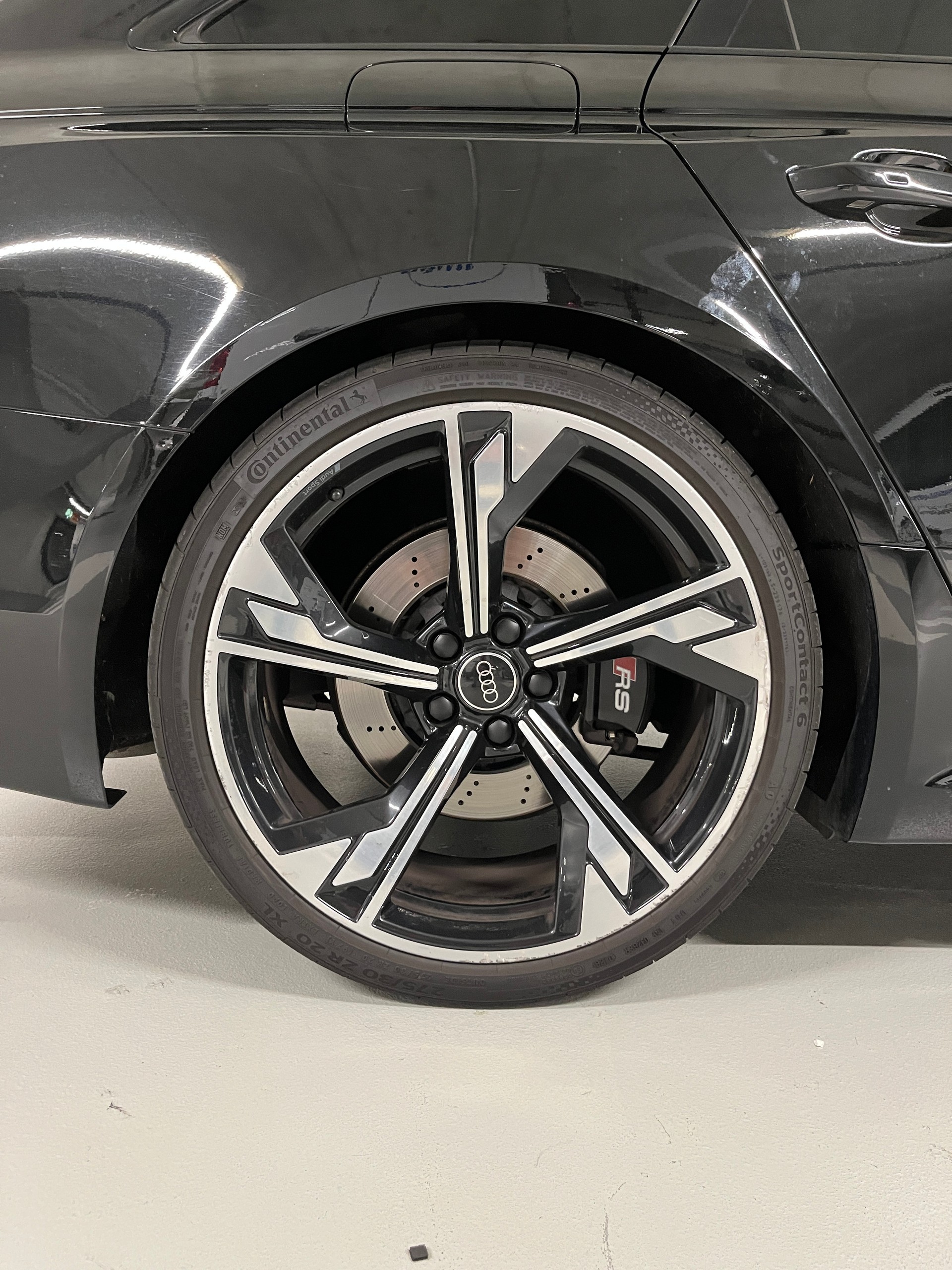 AUDI RS4 Avant quattro tiptronic-image-27