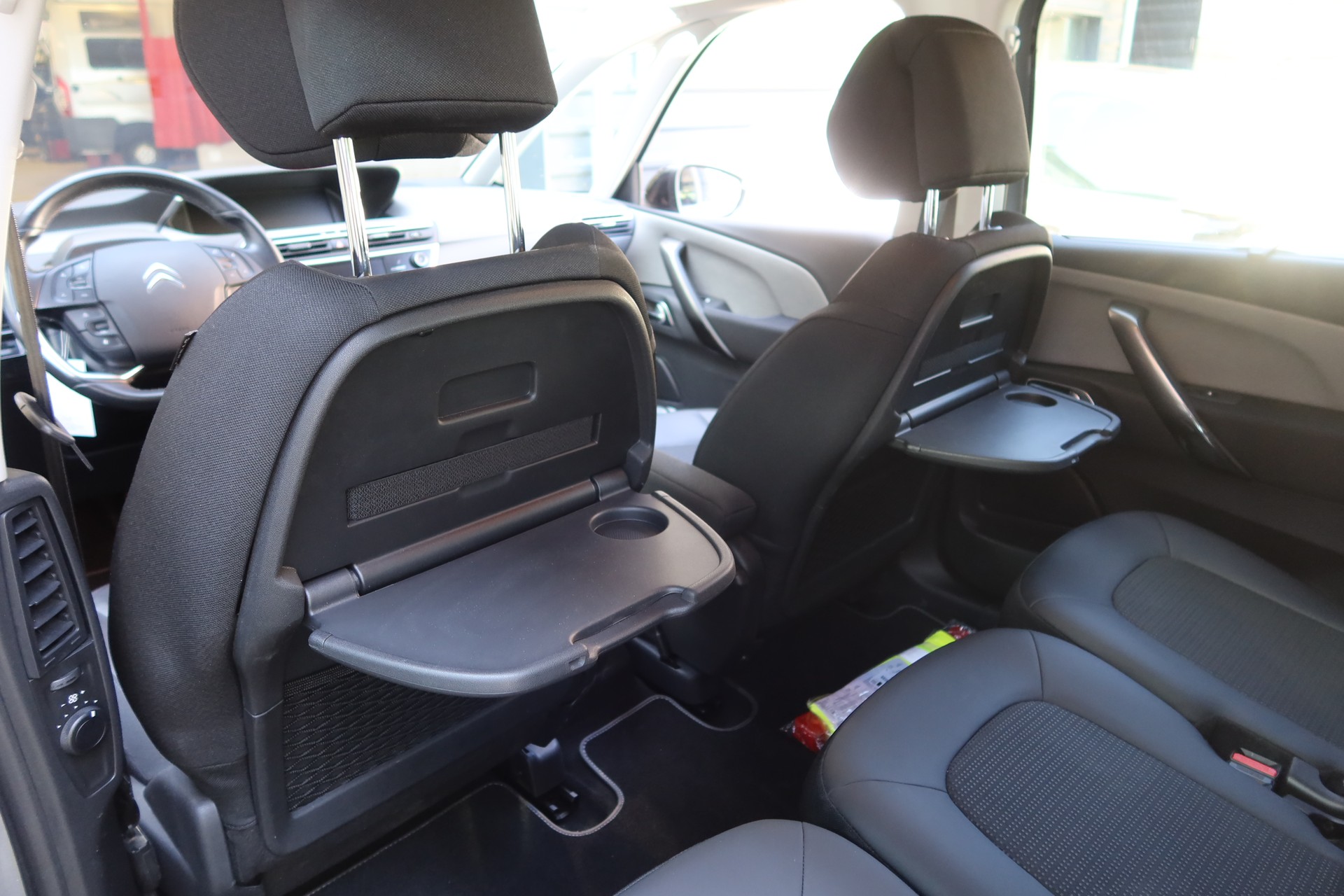 CITROEN GrC4 Spacetourer1.5ShEAT8-image-9