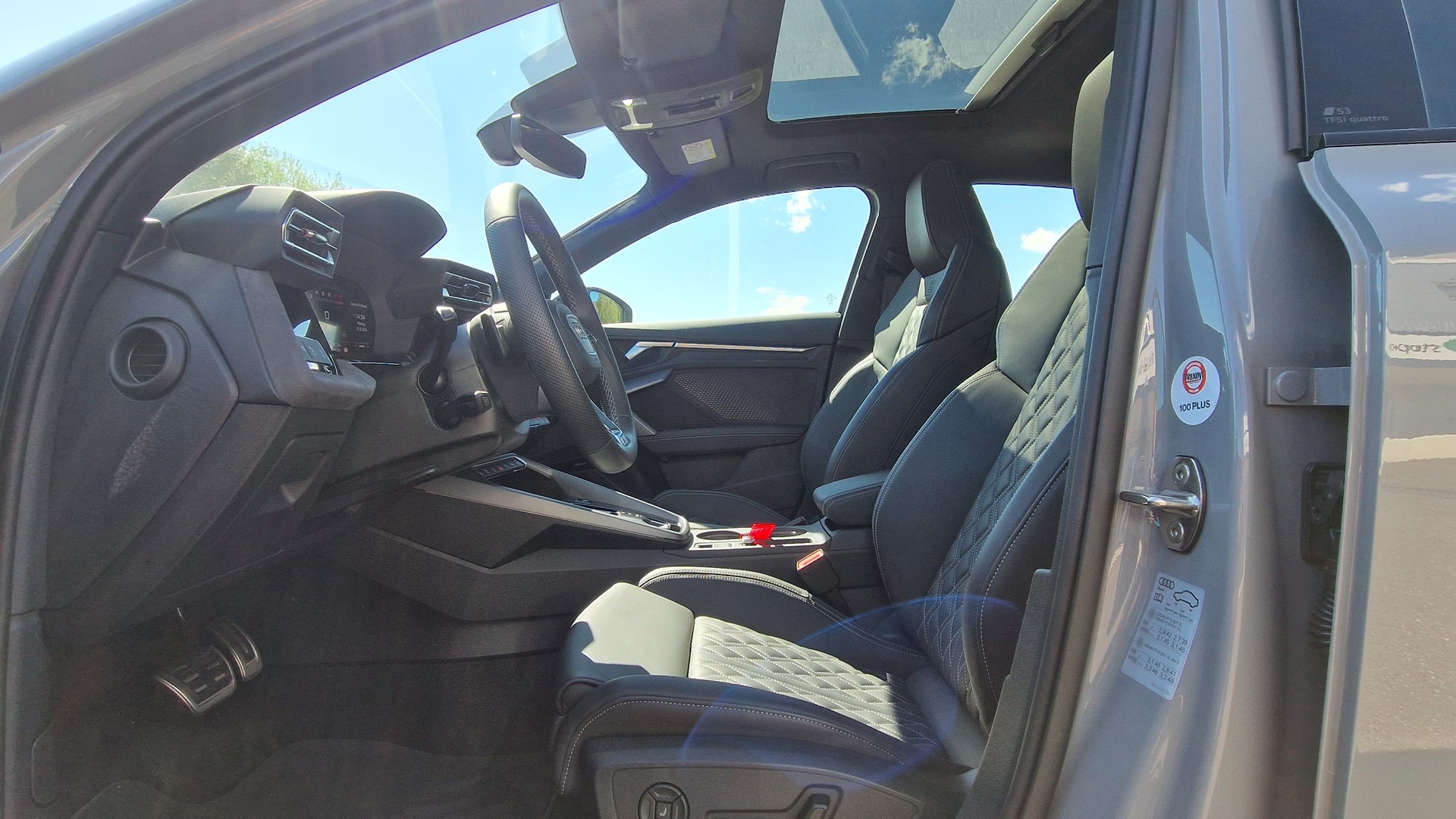 AUDI S3 Limousine TFSI quattro S-tronic-image-6