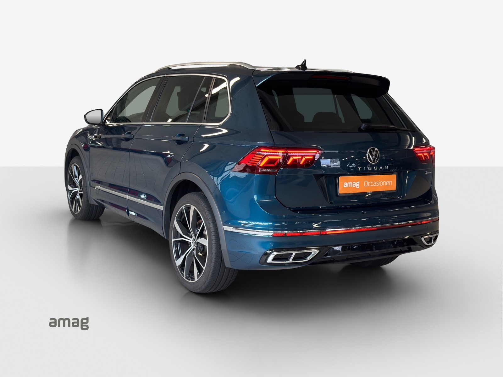 VW Tiguan 2.0TSI R-Line 4Motion DSG-showroom-element-2