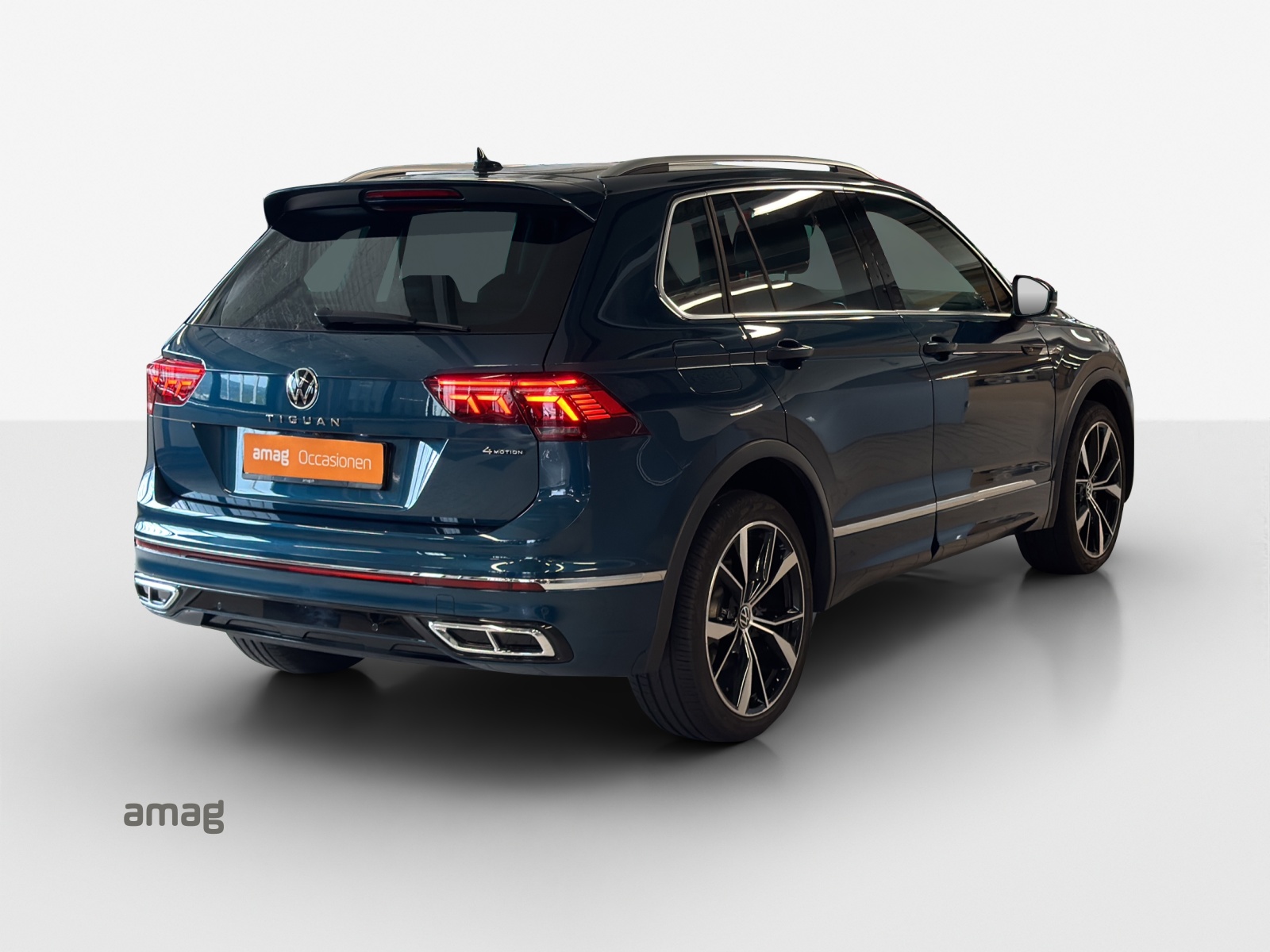 VW Tiguan 2.0TSI R-Line 4Motion DSG-image-4