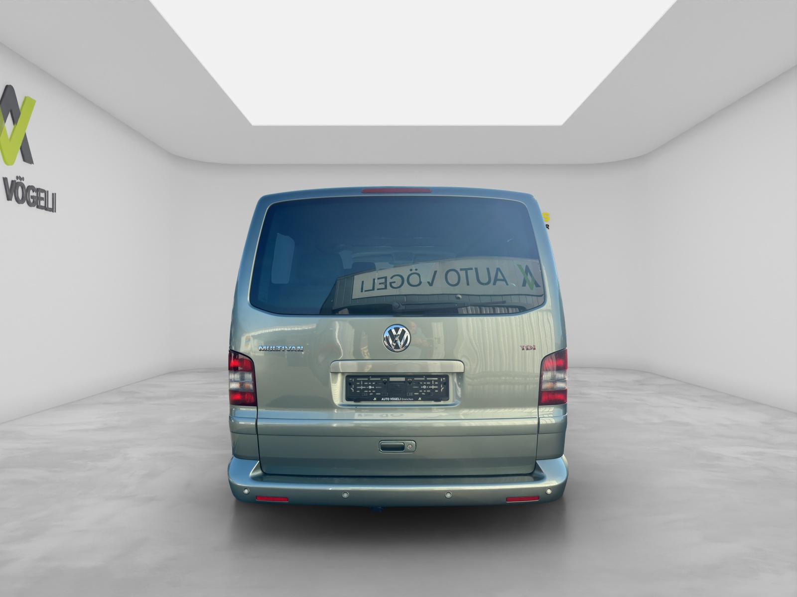 VW T5 Multivan 2.5 TDI-image-4