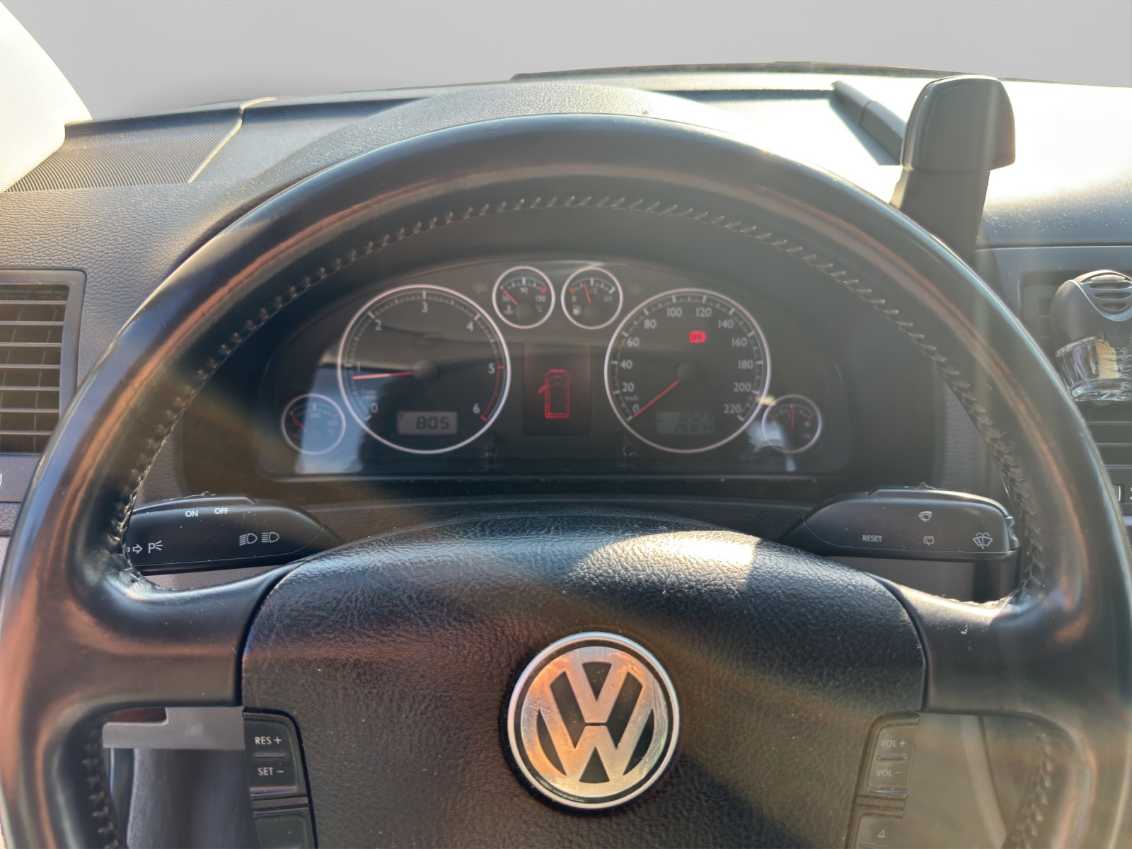 VW T5 Multivan 2.5 TDI-image-10