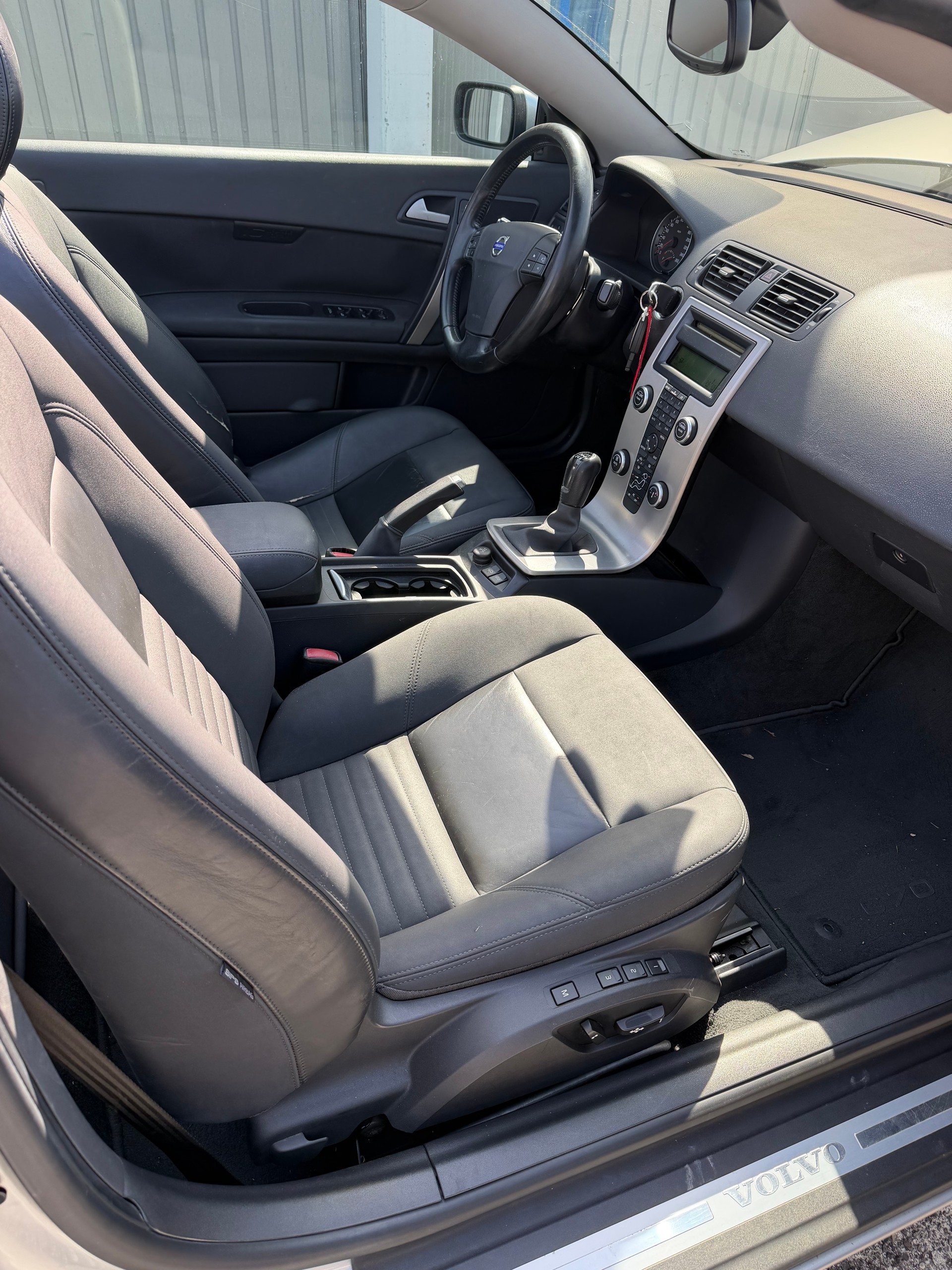 VOLVO C70 2.4 Momentum-image-7