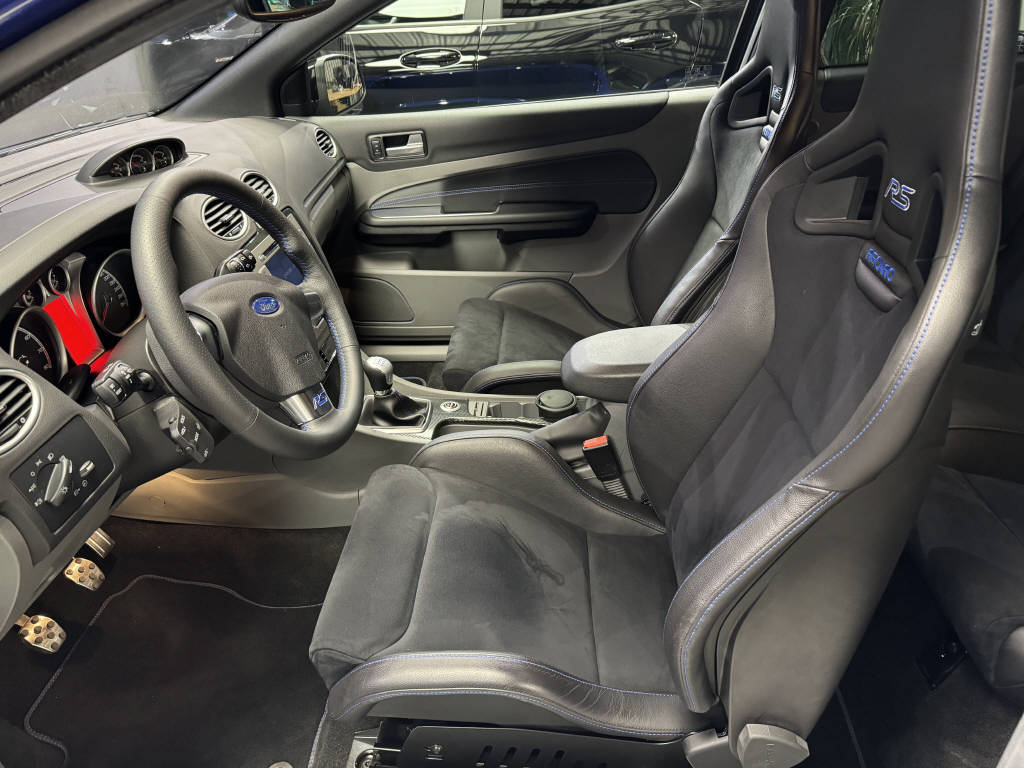 FORD Focus 2.5i Turbo RS-image-12
