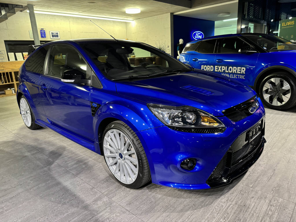 FORD Focus 2.5i Turbo RS-showroom-element-3