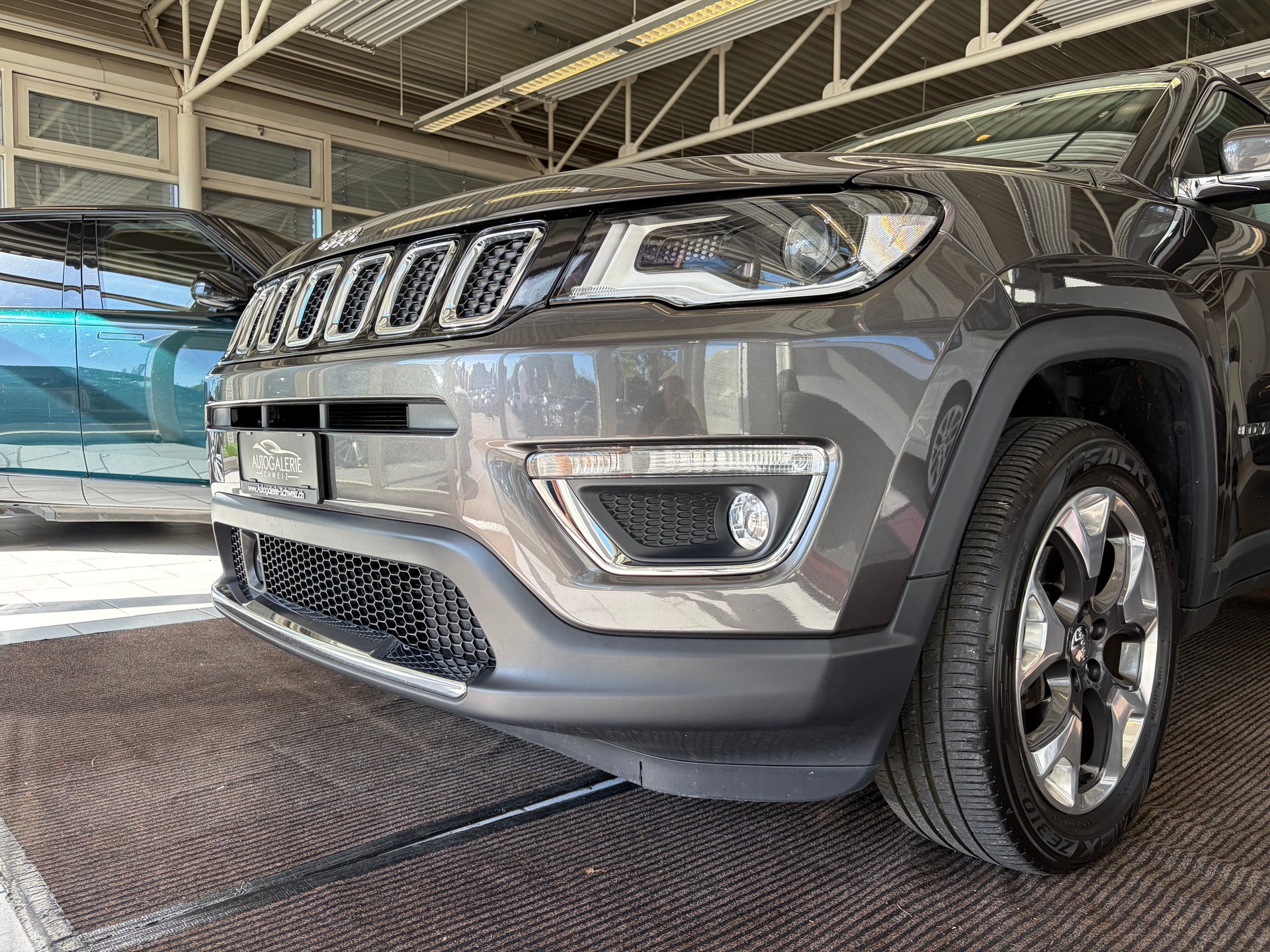 JEEP Compass 2.0CRD Limited AWD 9ATX | CH Fahrzeug | Touchscreen Uconnect Navi | DAB+ |-image-30