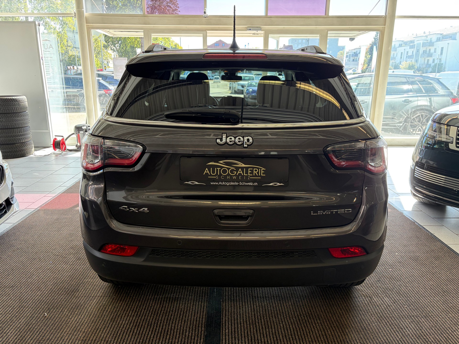 JEEP Compass 2.0CRD Limited AWD 9ATX | CH Fahrzeug | Touchscreen Uconnect Navi | DAB+ |-image-22