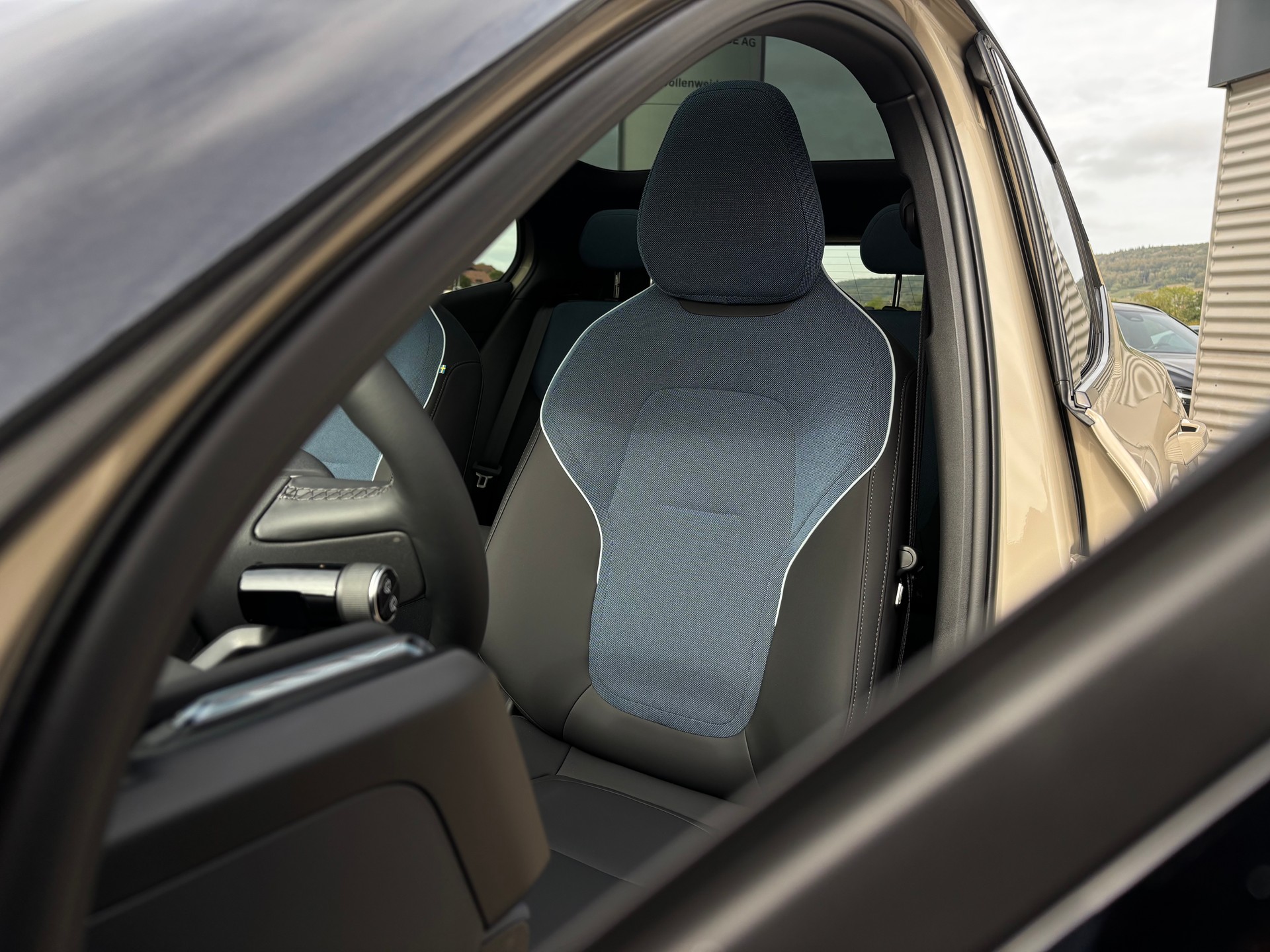 VOLVO EX30 P8 Ultra AWD-showroom-element-3