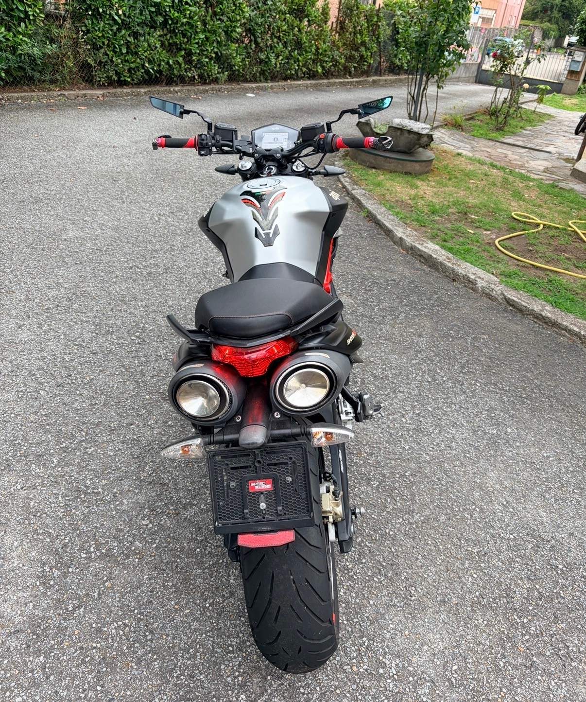 APRILIA SL 900 Shiver ABS-image-10
