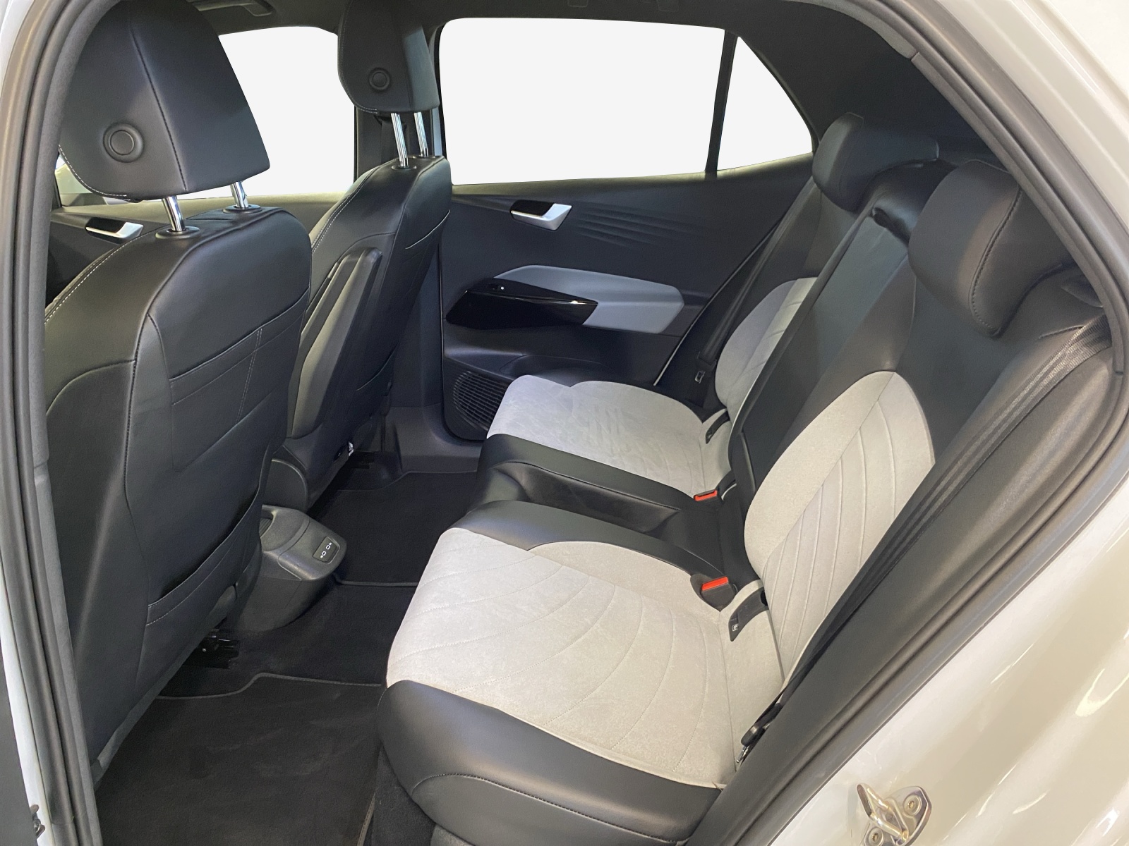 VW ID.3 Pro S 77 kWh Life Plus-image-11