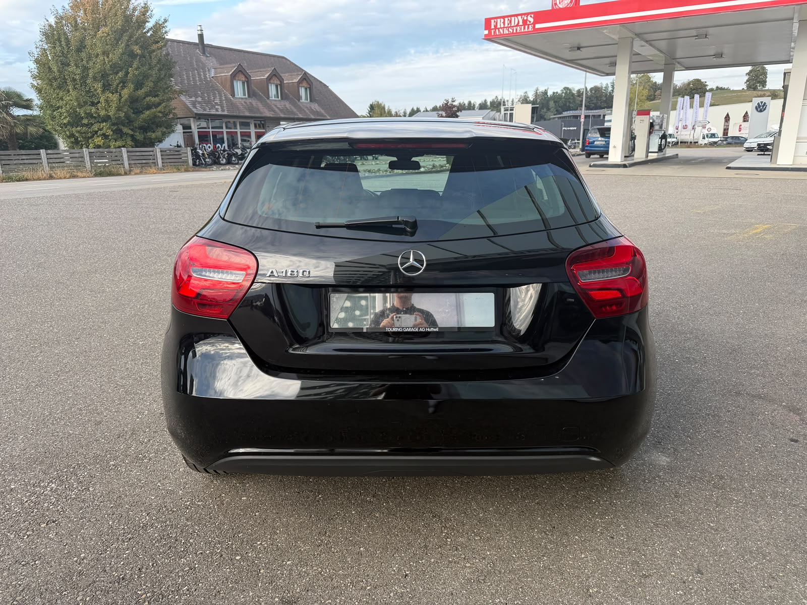 MERCEDES-BENZ A 180-showroom-element-3