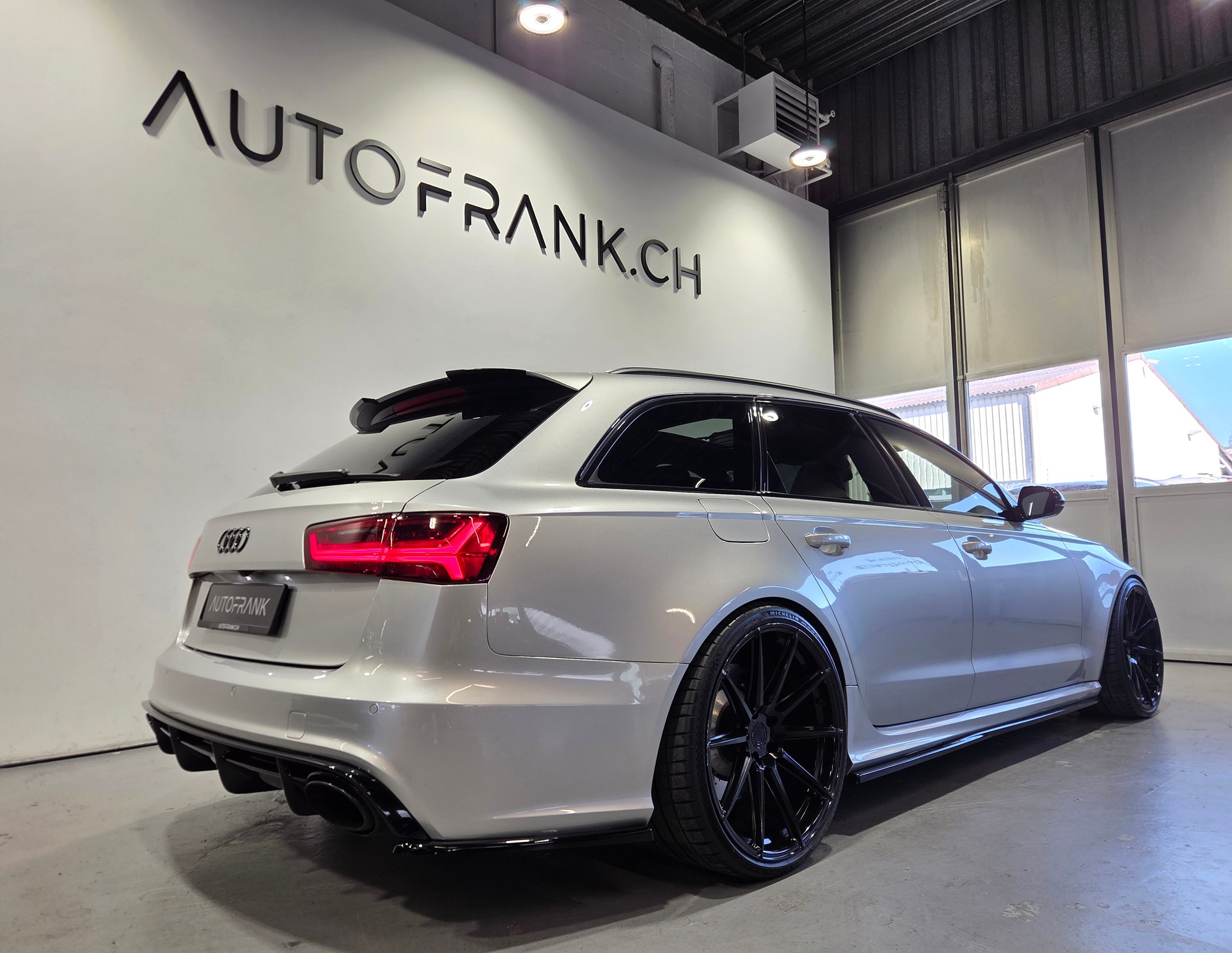 AUDI RS6 Avant 4.0 V8 TFSI perform. qu. T-Tr.-showroom-element-2