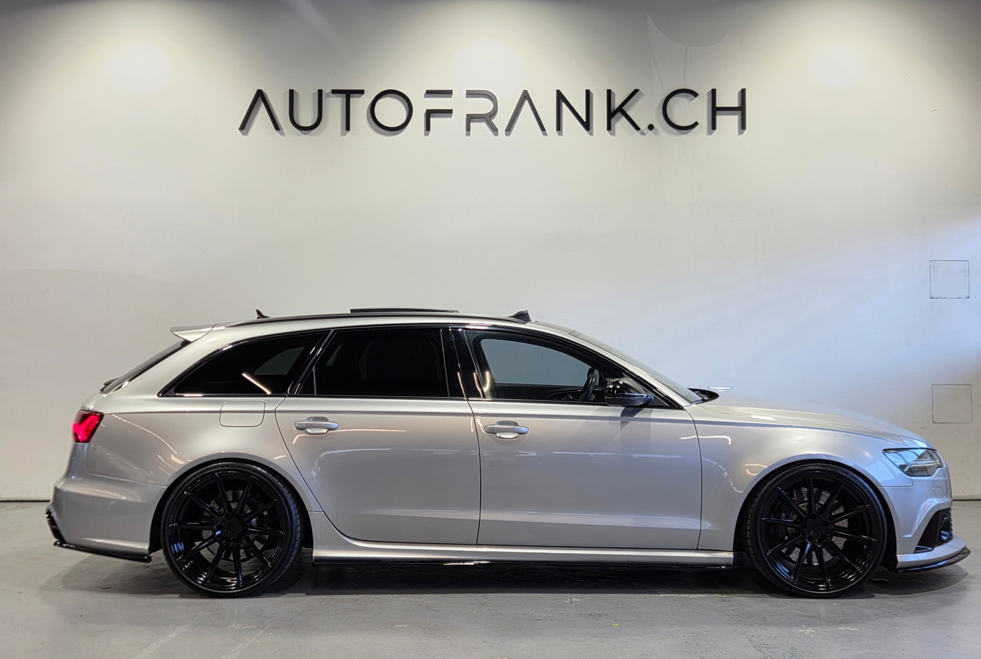 AUDI RS6 Avant 4.0 V8 TFSI perform. qu. T-Tr.-showroom-element-1