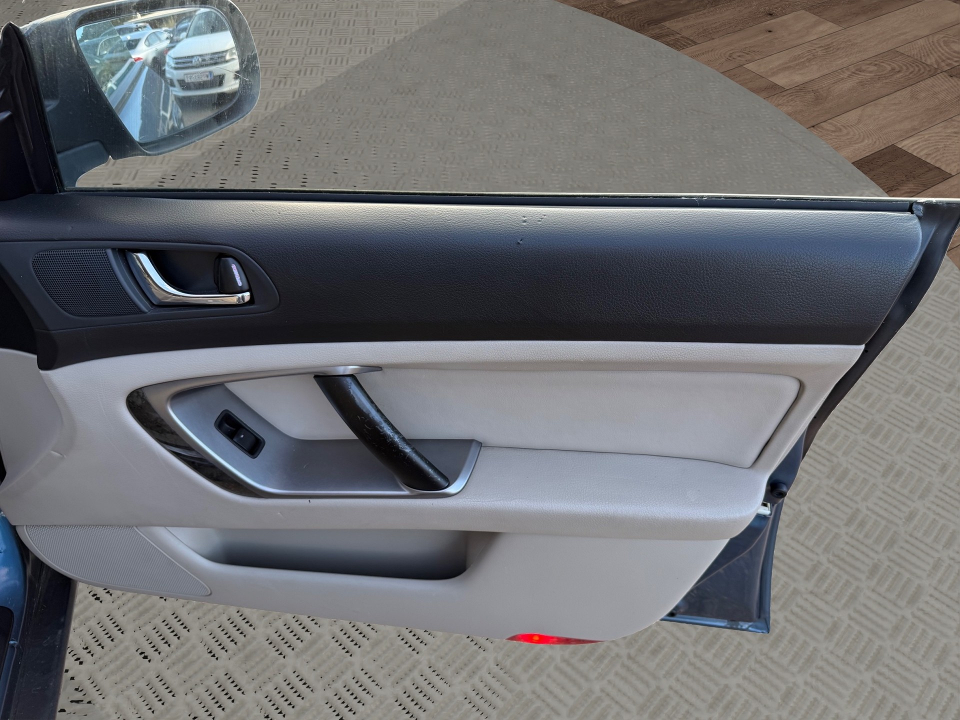 SUBARU Outback 3.0R AWD H6 Automatic-image-16