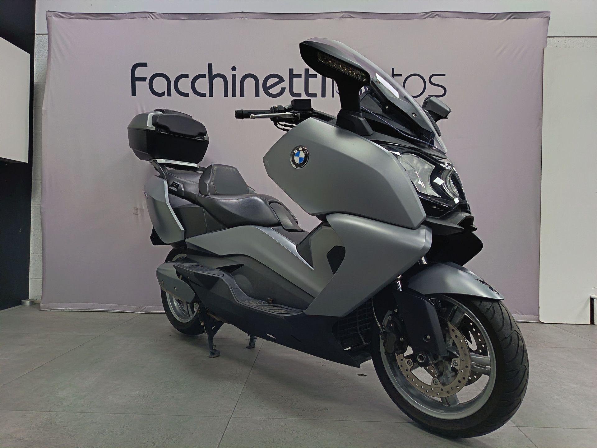 BMW C 650 GT - leasing à 89 chf par mois-showroom-element-1
