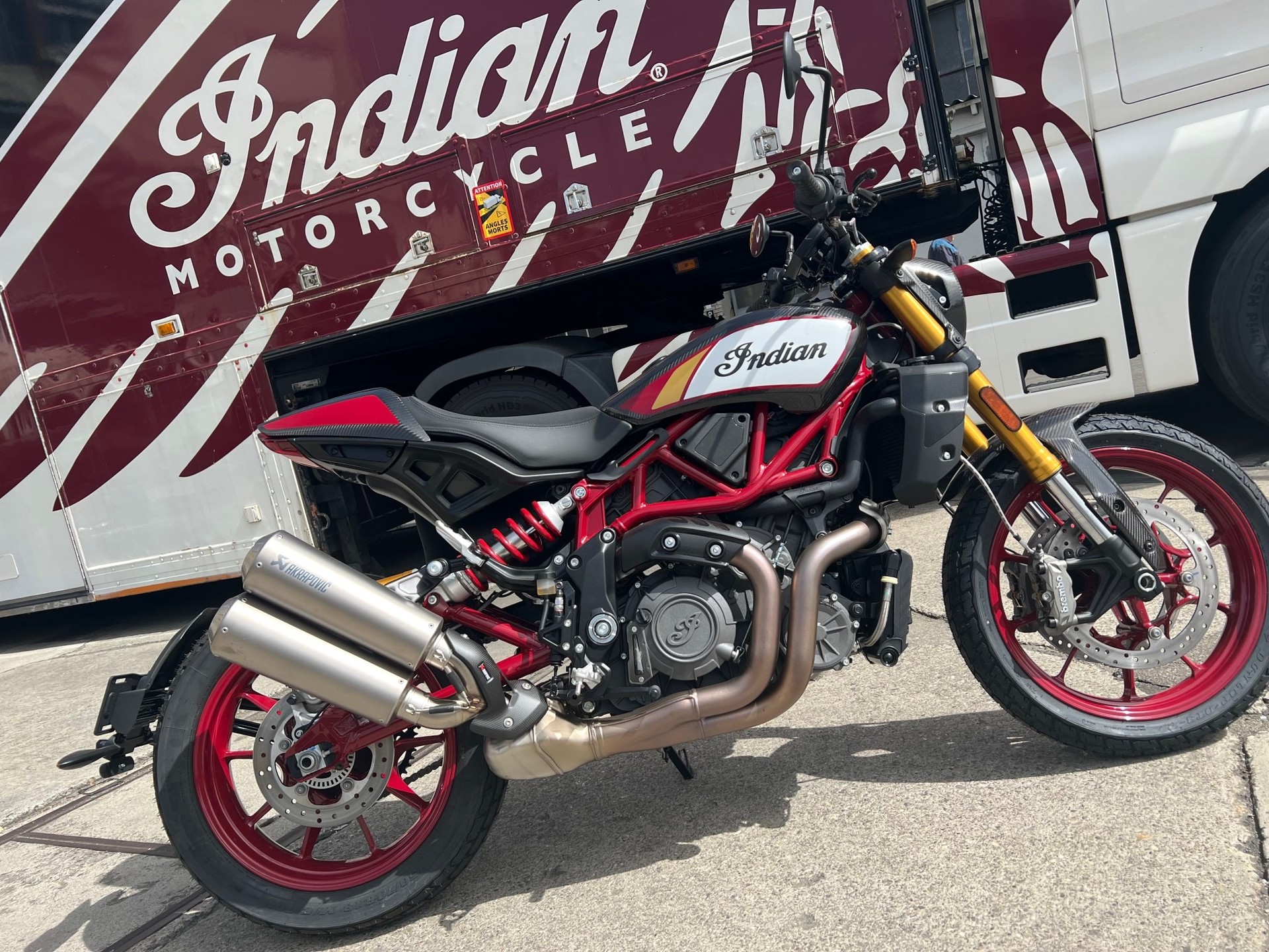 INDIAN FTR 1200 Z R Carbon-image-1