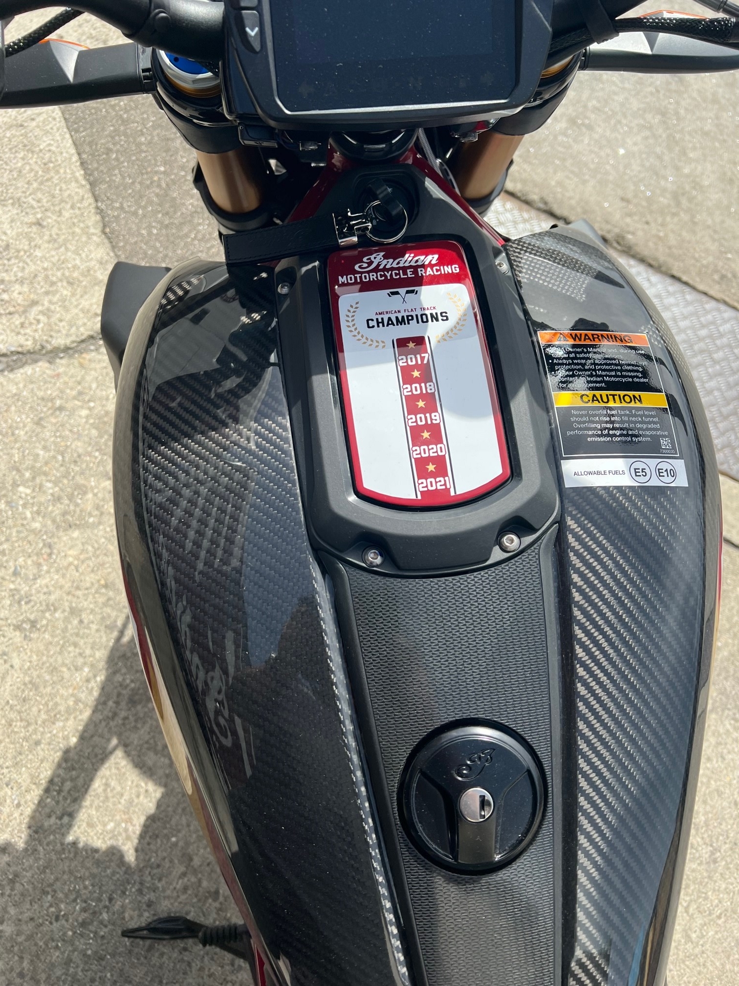 INDIAN FTR 1200 Z R Carbon-image-8