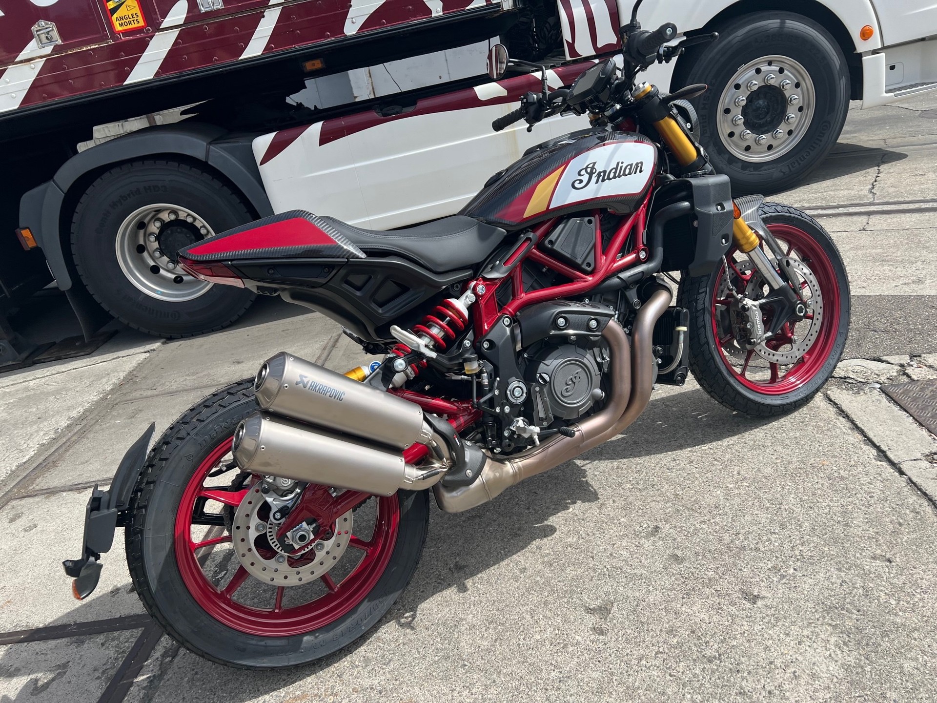 INDIAN FTR 1200 Z R Carbon-image-5