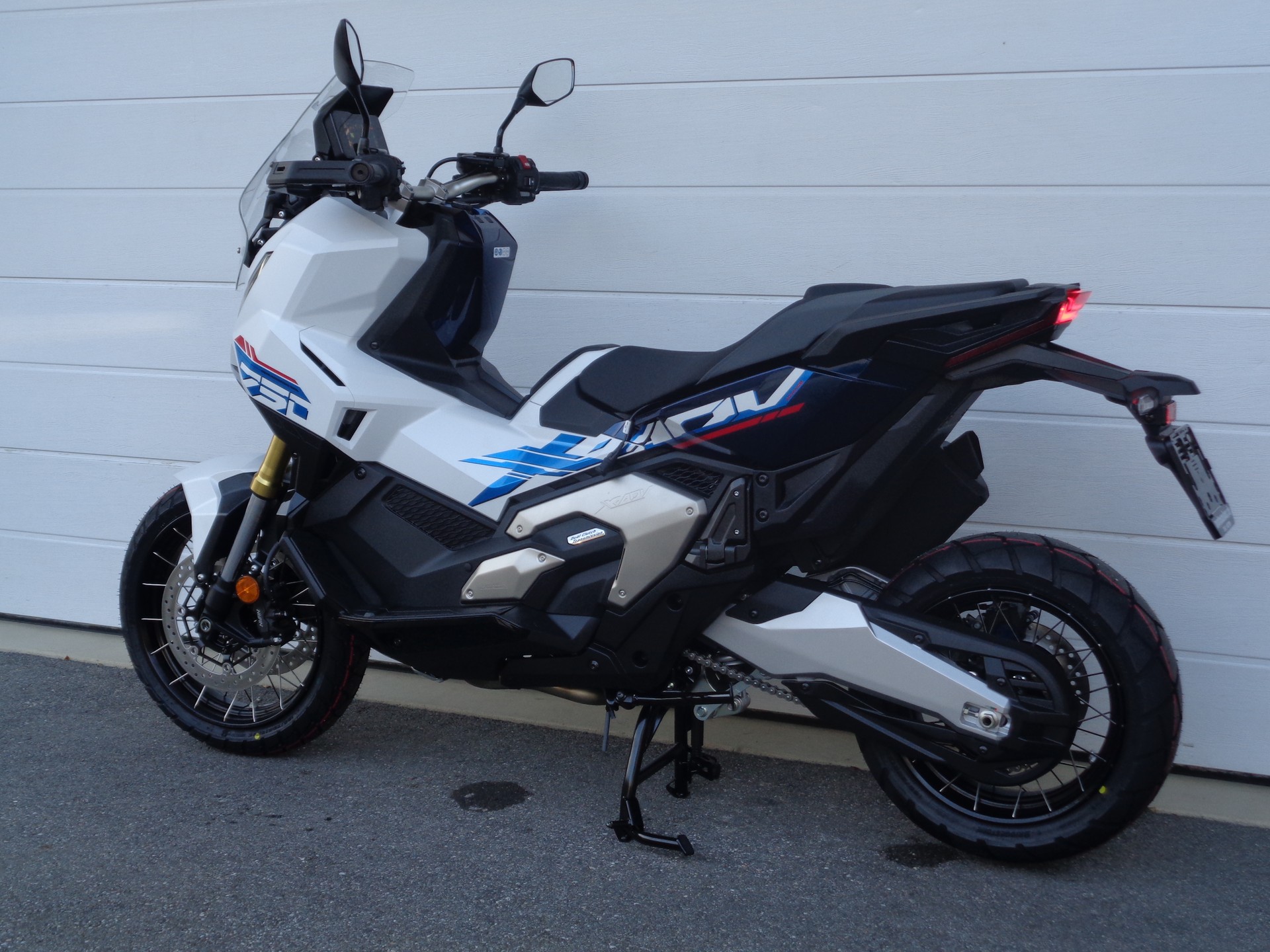 HONDA X-ADV 750 DCT Special Edition-image-6