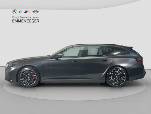 BMW M5 xDrive Touring-showroom-element-1