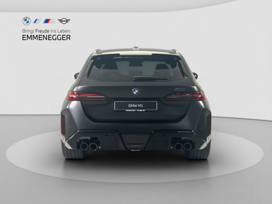 BMW M5 xDrive Touring-showroom-element-3