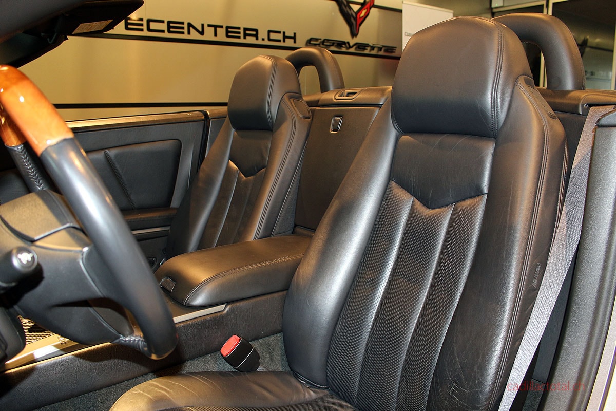 CADILLAC XLR 4.6 V8-image-9