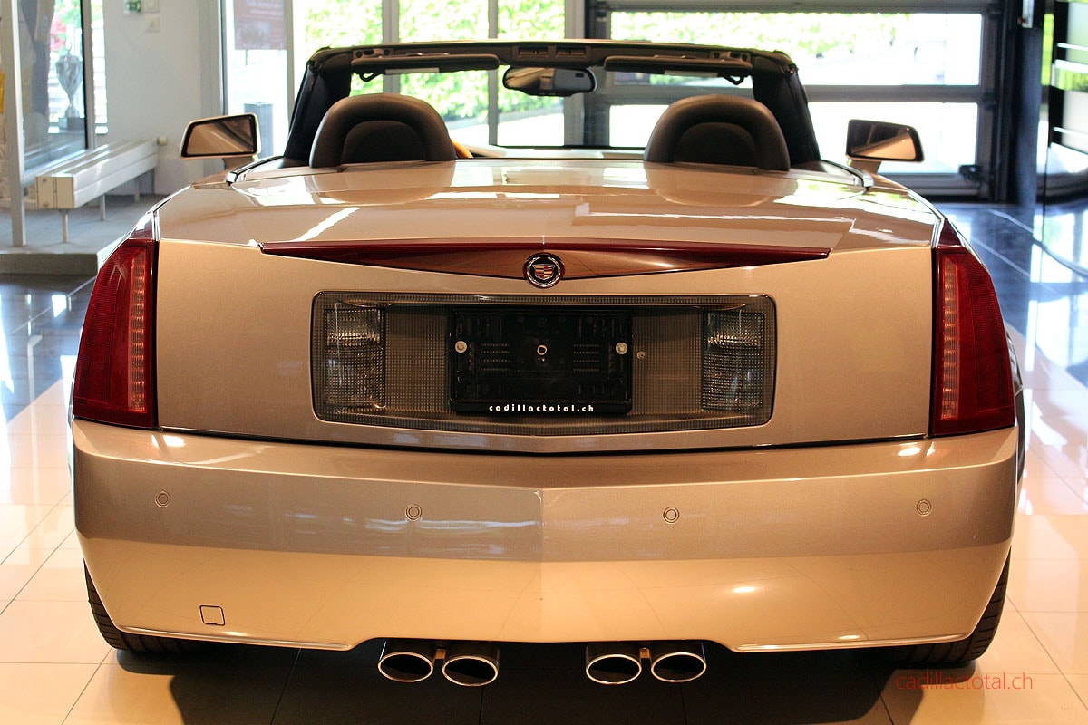 CADILLAC XLR 4.6 V8-image-6