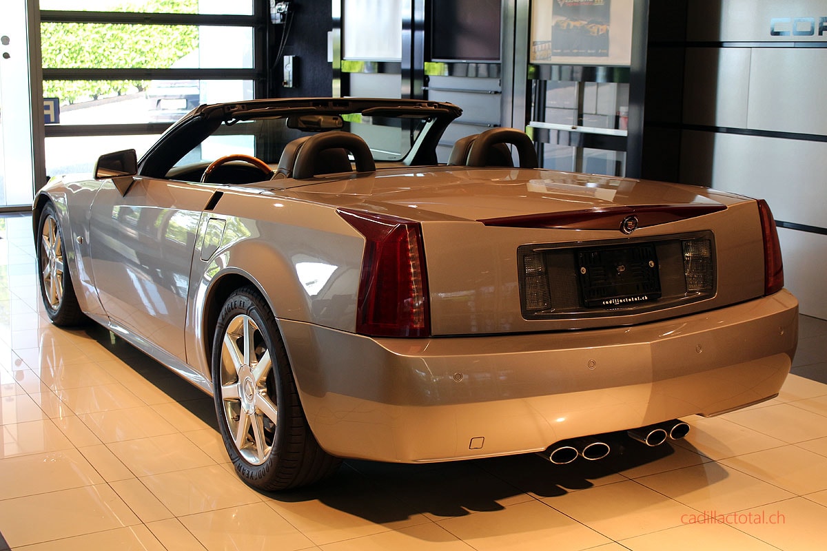 CADILLAC XLR 4.6 V8-image-4