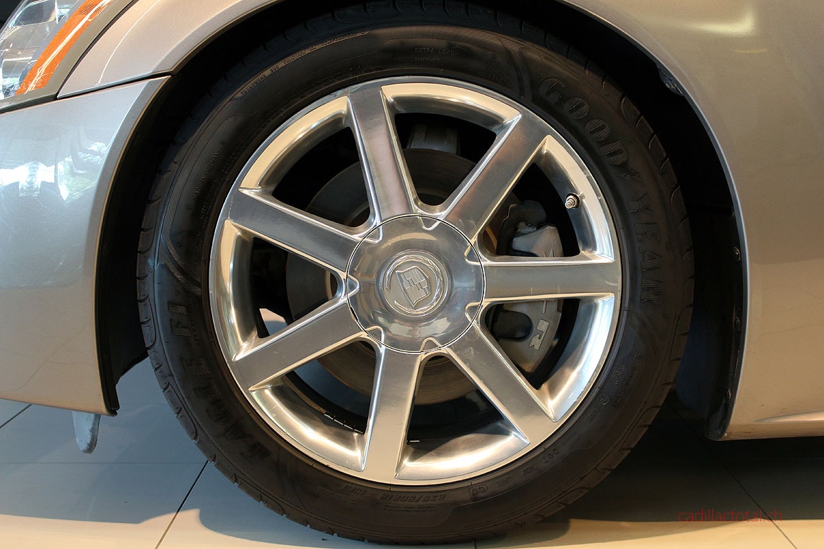 CADILLAC XLR 4.6 V8-image-7