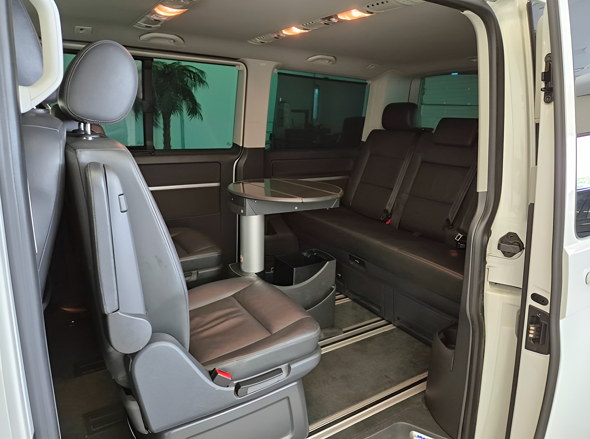 VW T5 Multivan 2.0 Bi-TDI CR Comfortline 4Motion DSG-image-1
