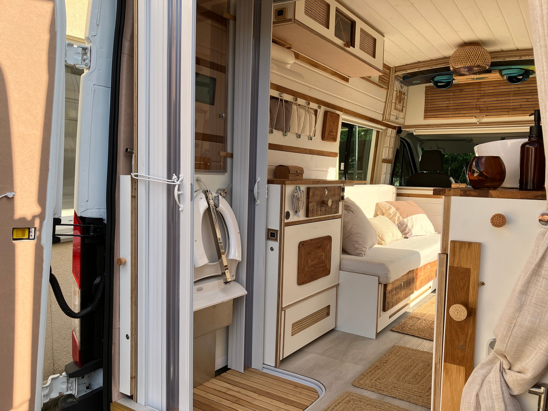FORD Transit Van 350 L3/H3 - Mobile Tiny House-image-11