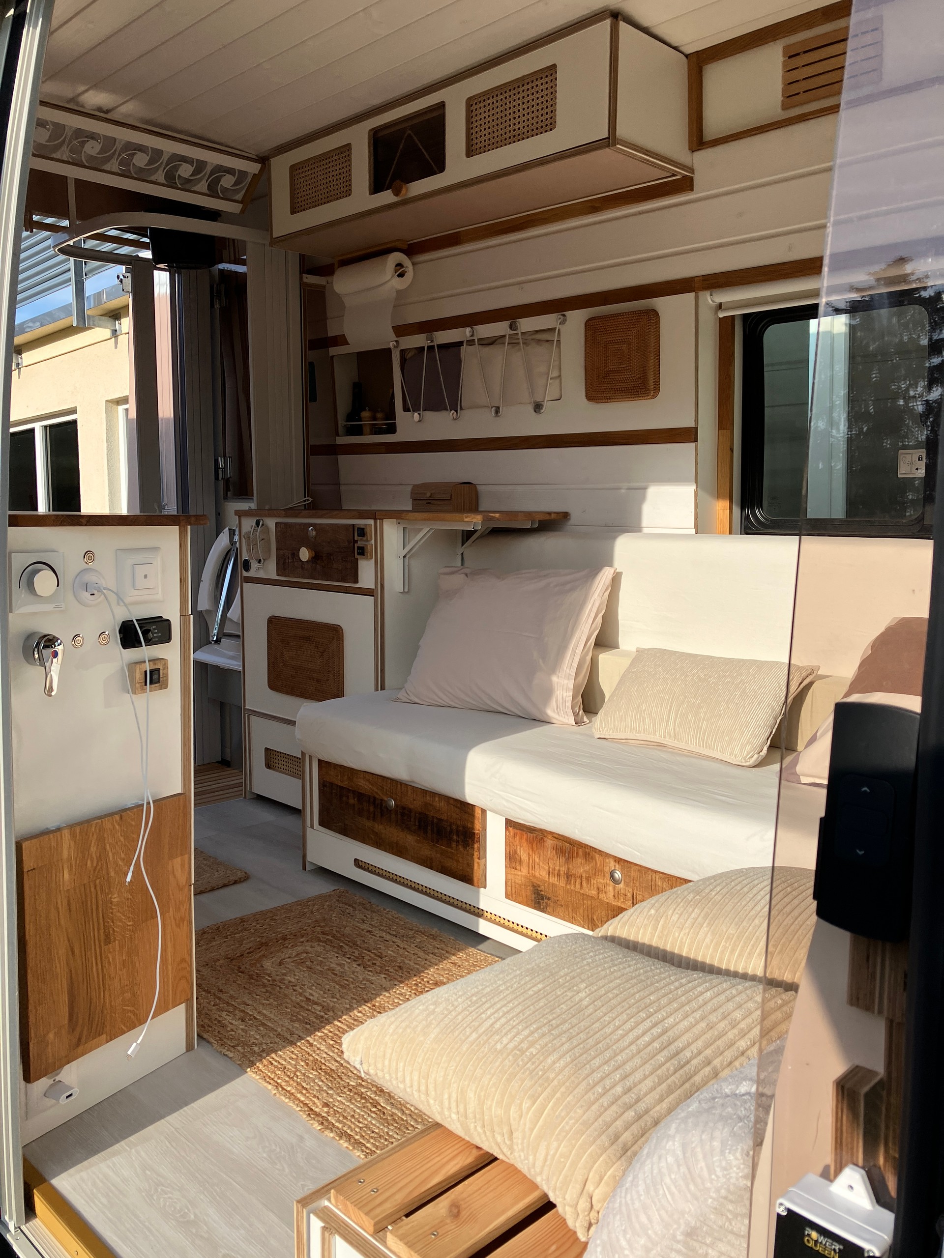 FORD Transit Van 350 L3/H3 - Mobile Tiny House-image-2