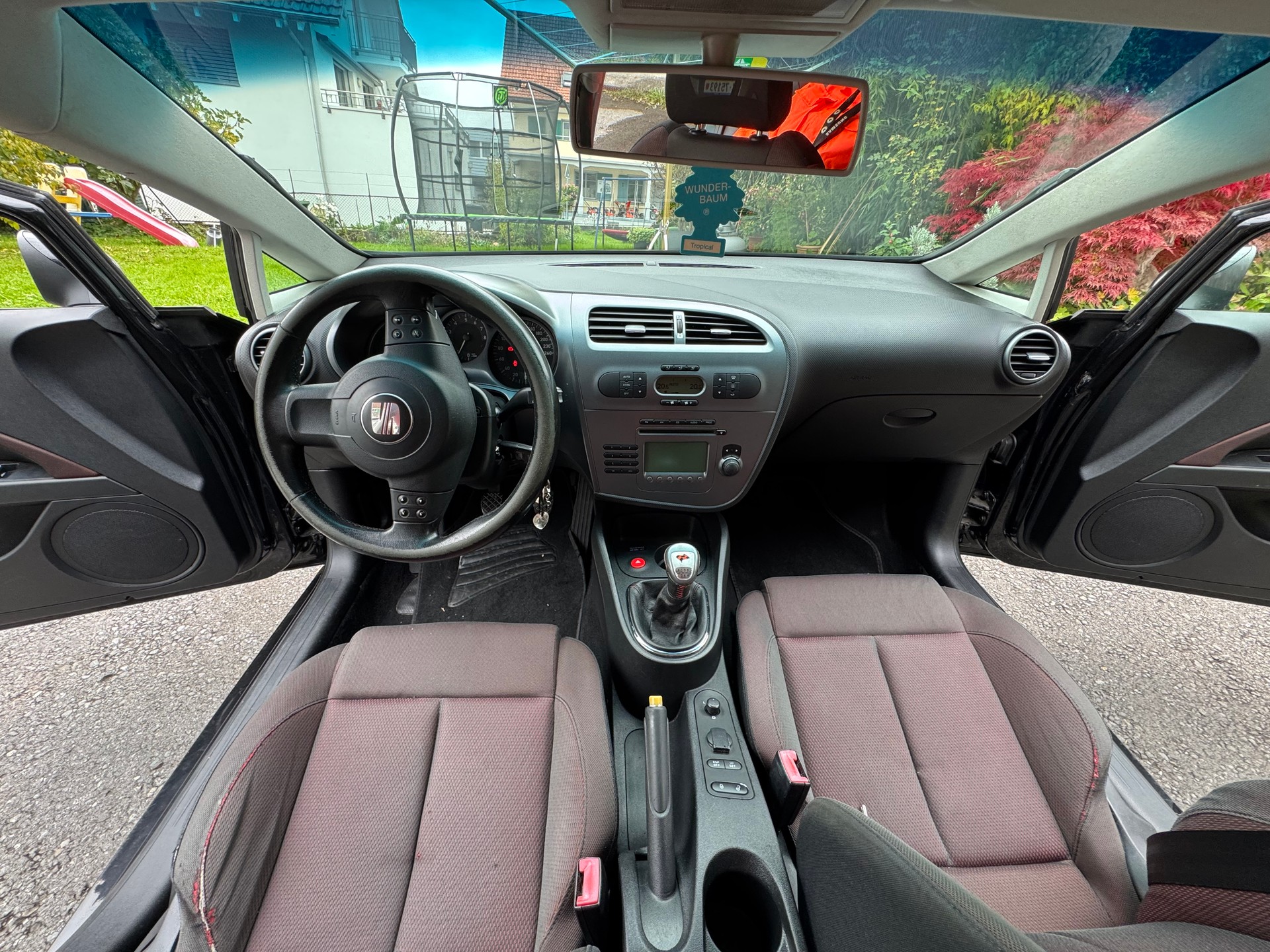 SEAT Leon 2.0 FSI T Radical-image-11